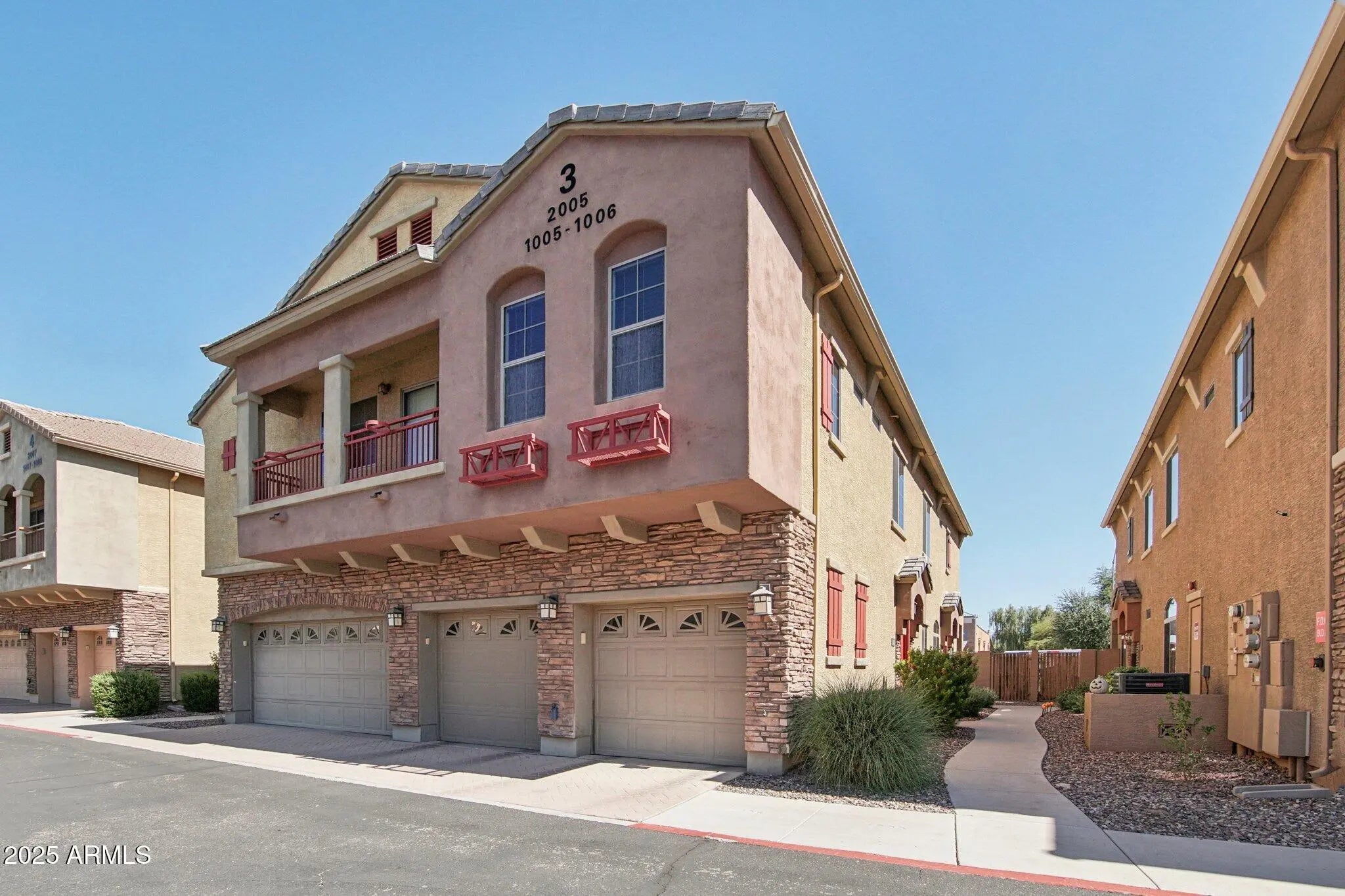 Photo of Listing #6930189