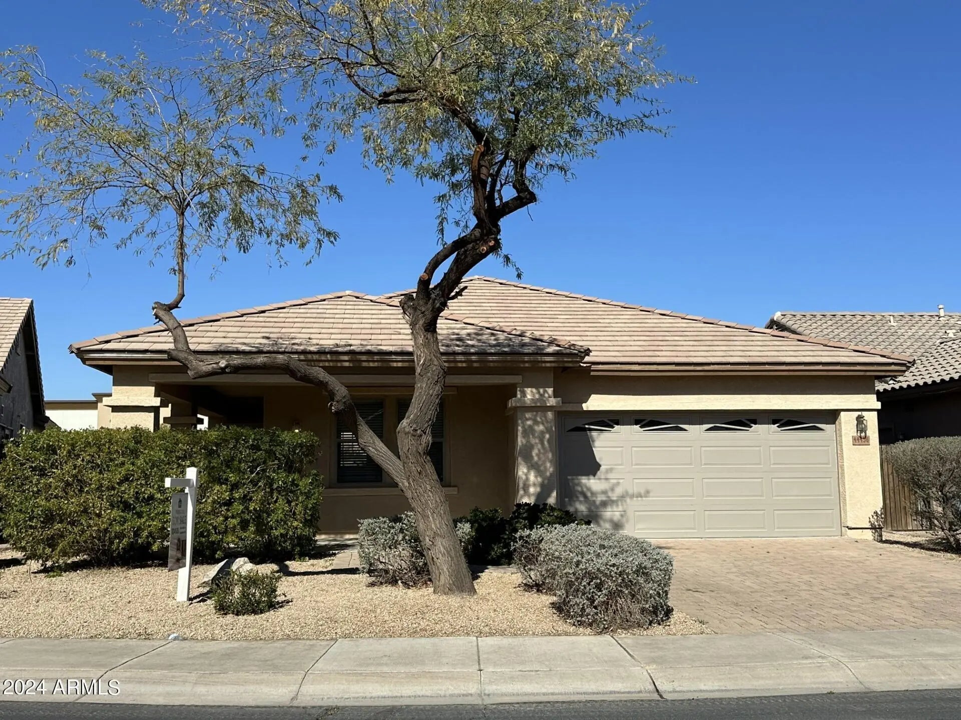 Photo of Listing #6930139