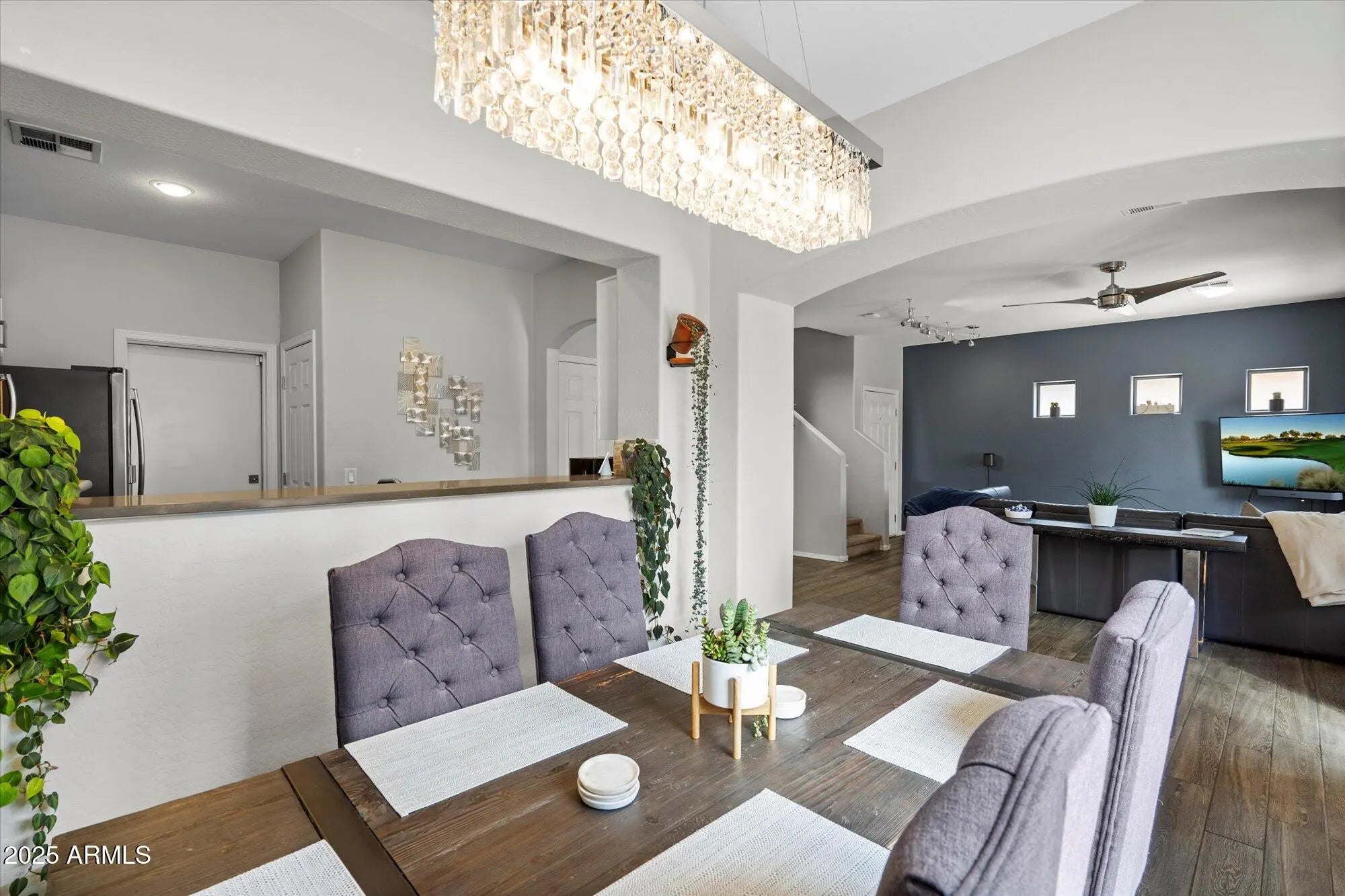 Photo of Listing #6933378