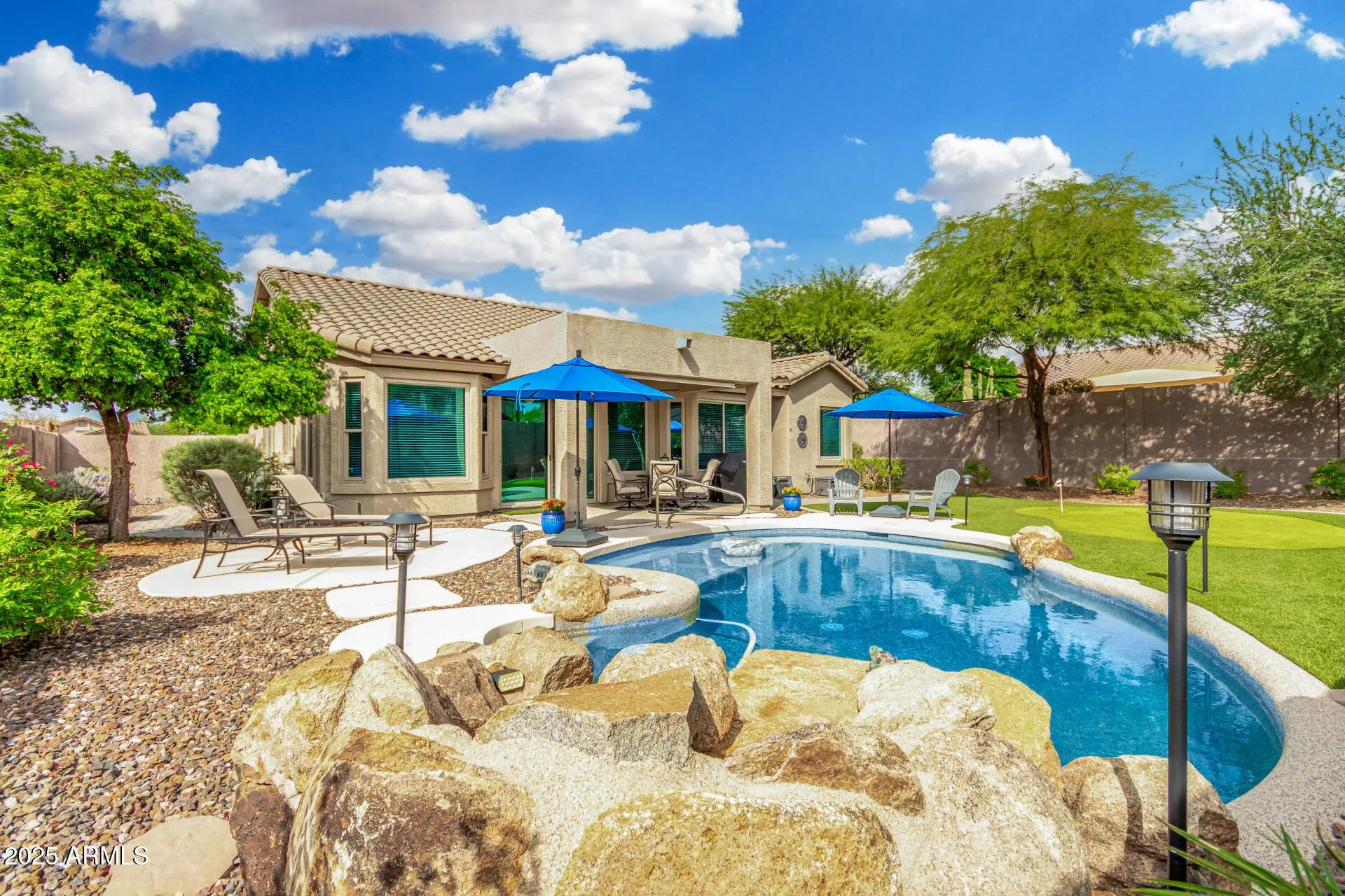 Photo of Listing #6932343