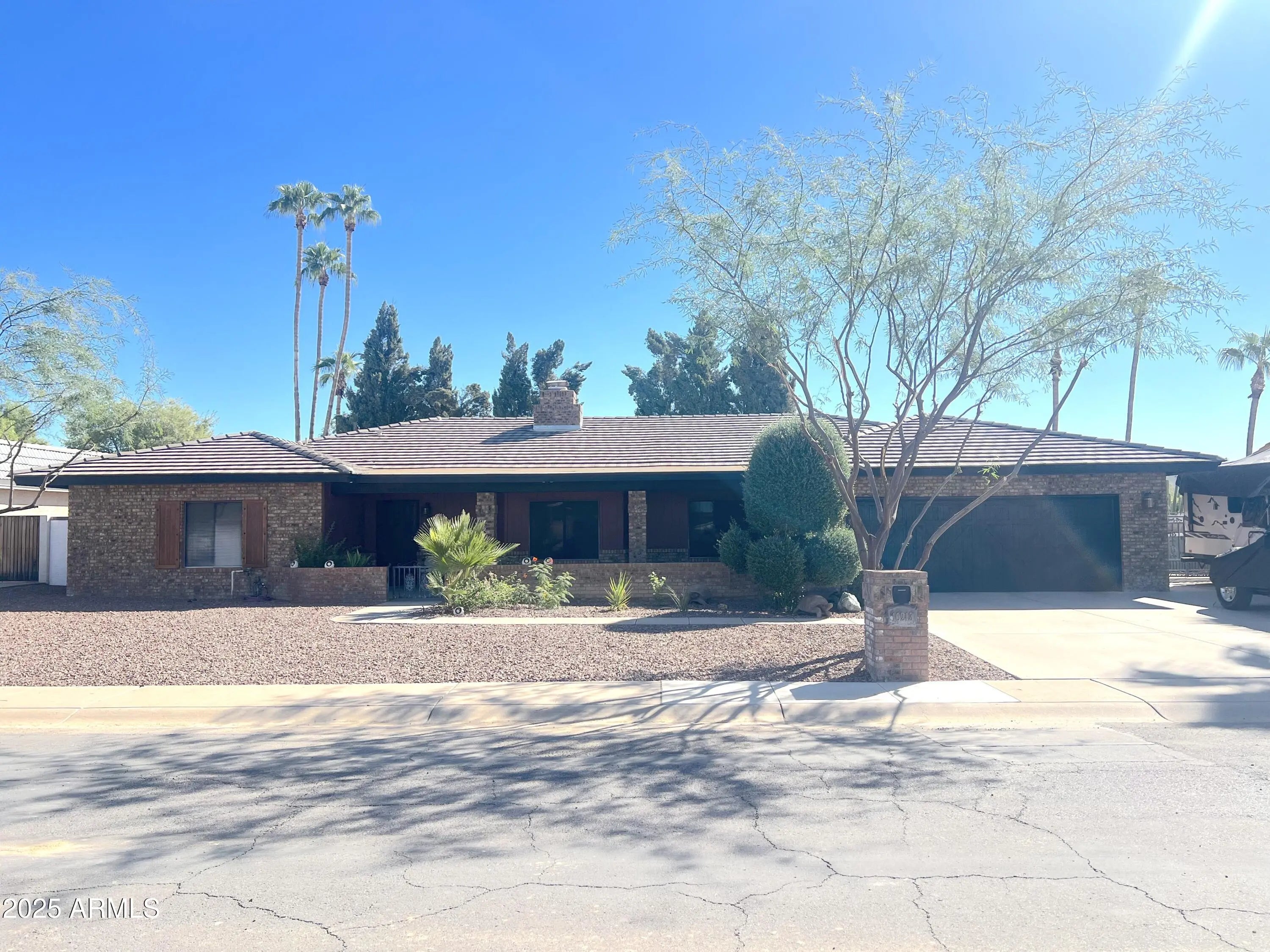 Photo of Listing #6930243