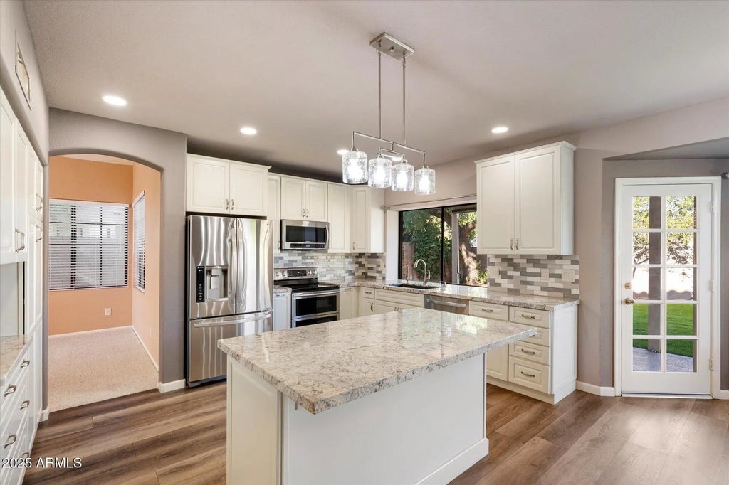 1214 W Iris Drive, Gilbert