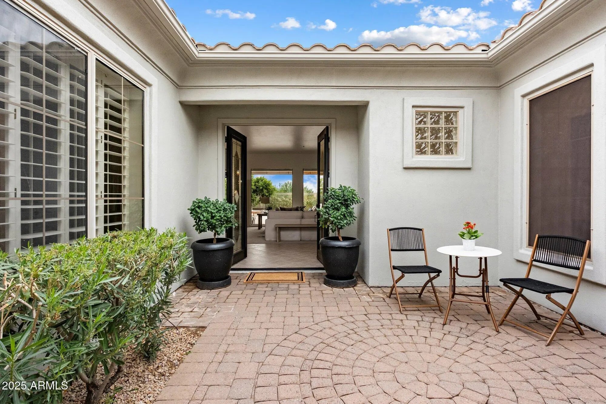 Photo of Listing #6930453