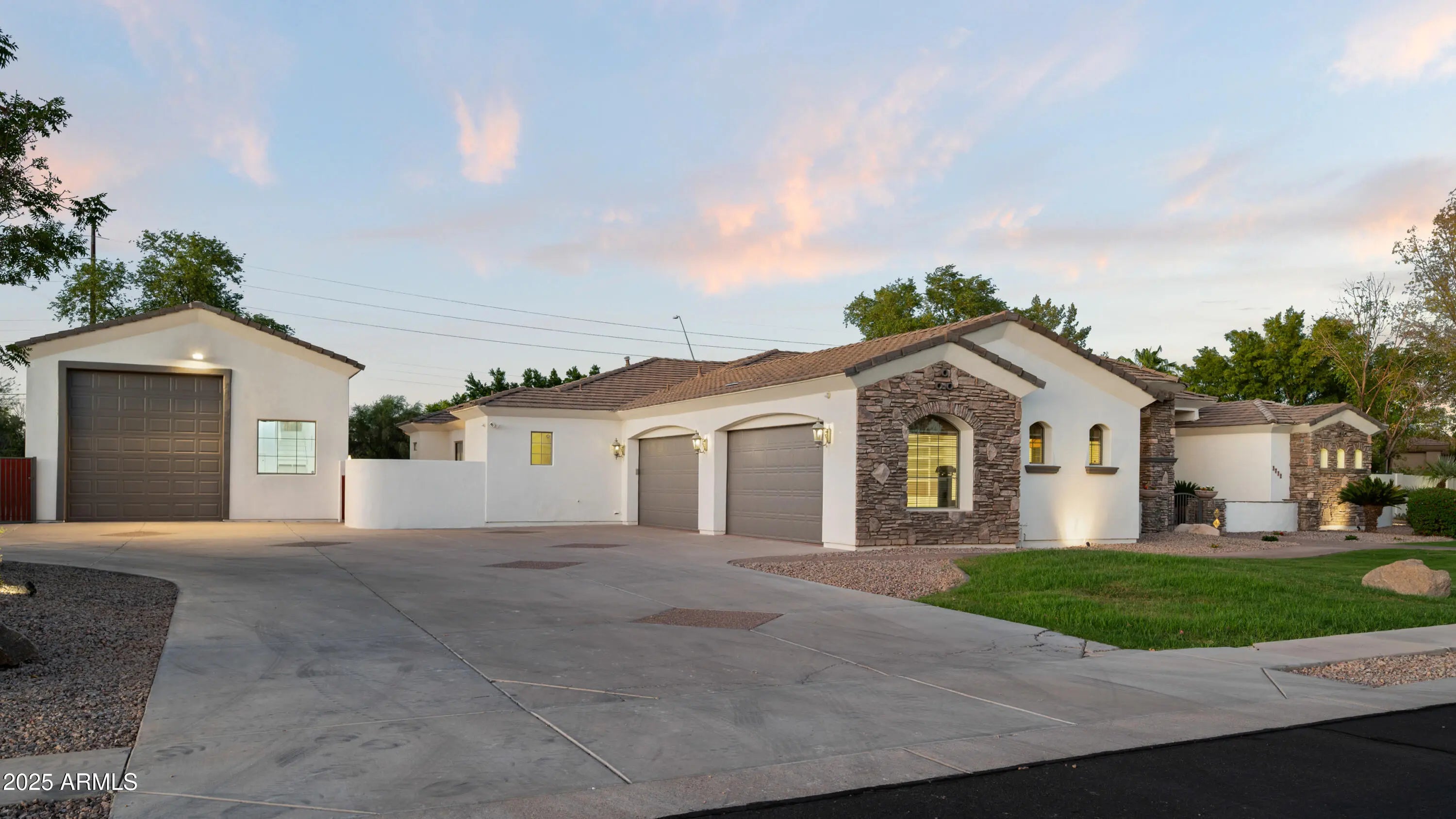 Photo of Listing #6931446