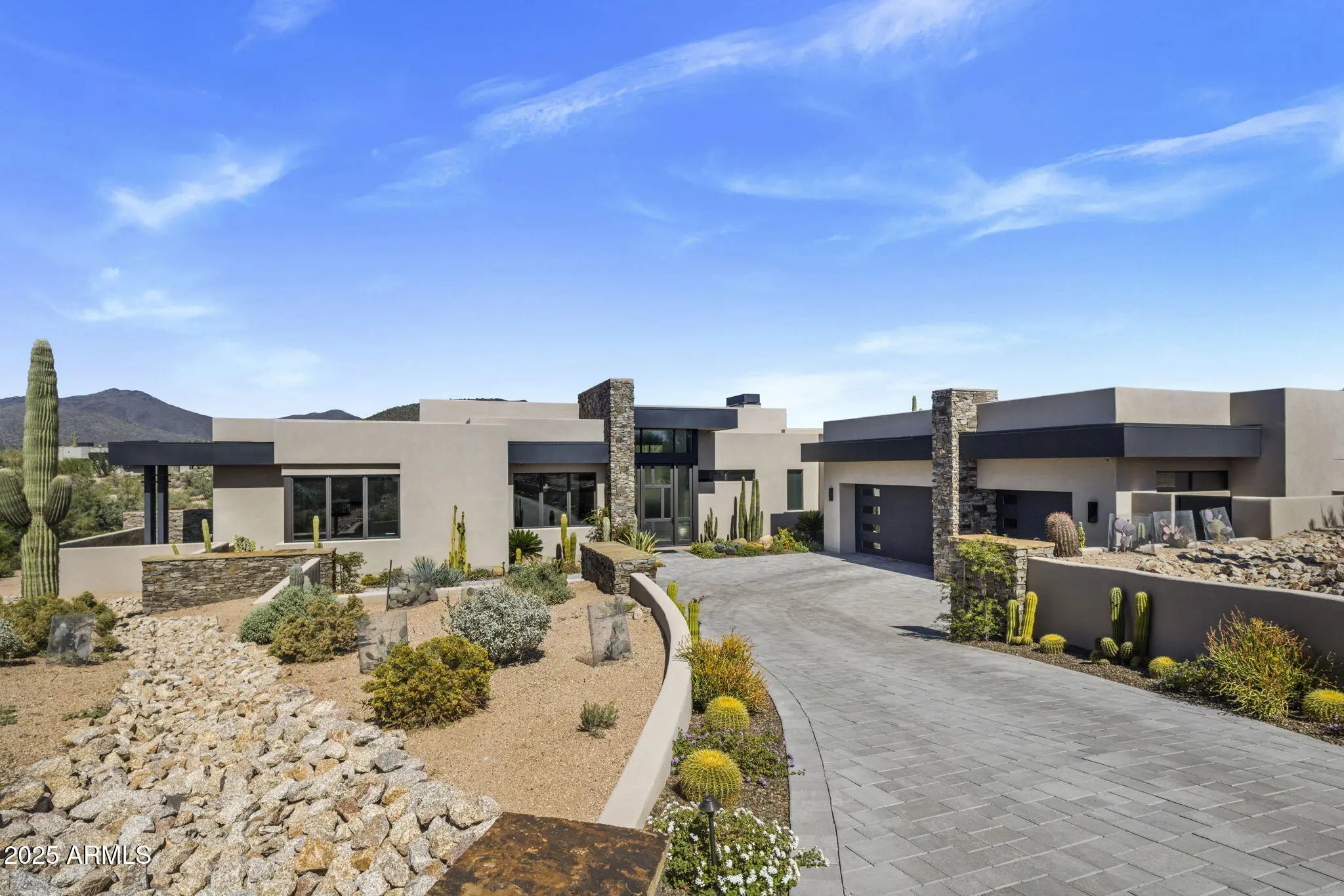 Photo of Listing #6931751