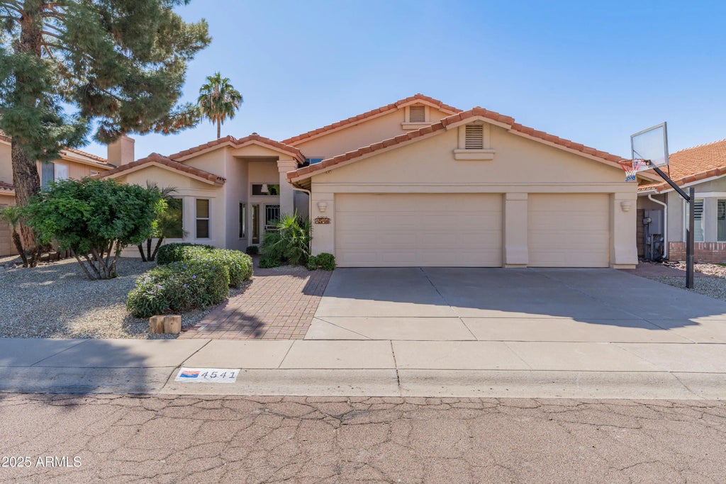 4541 E Carolina Drive, Phoenix