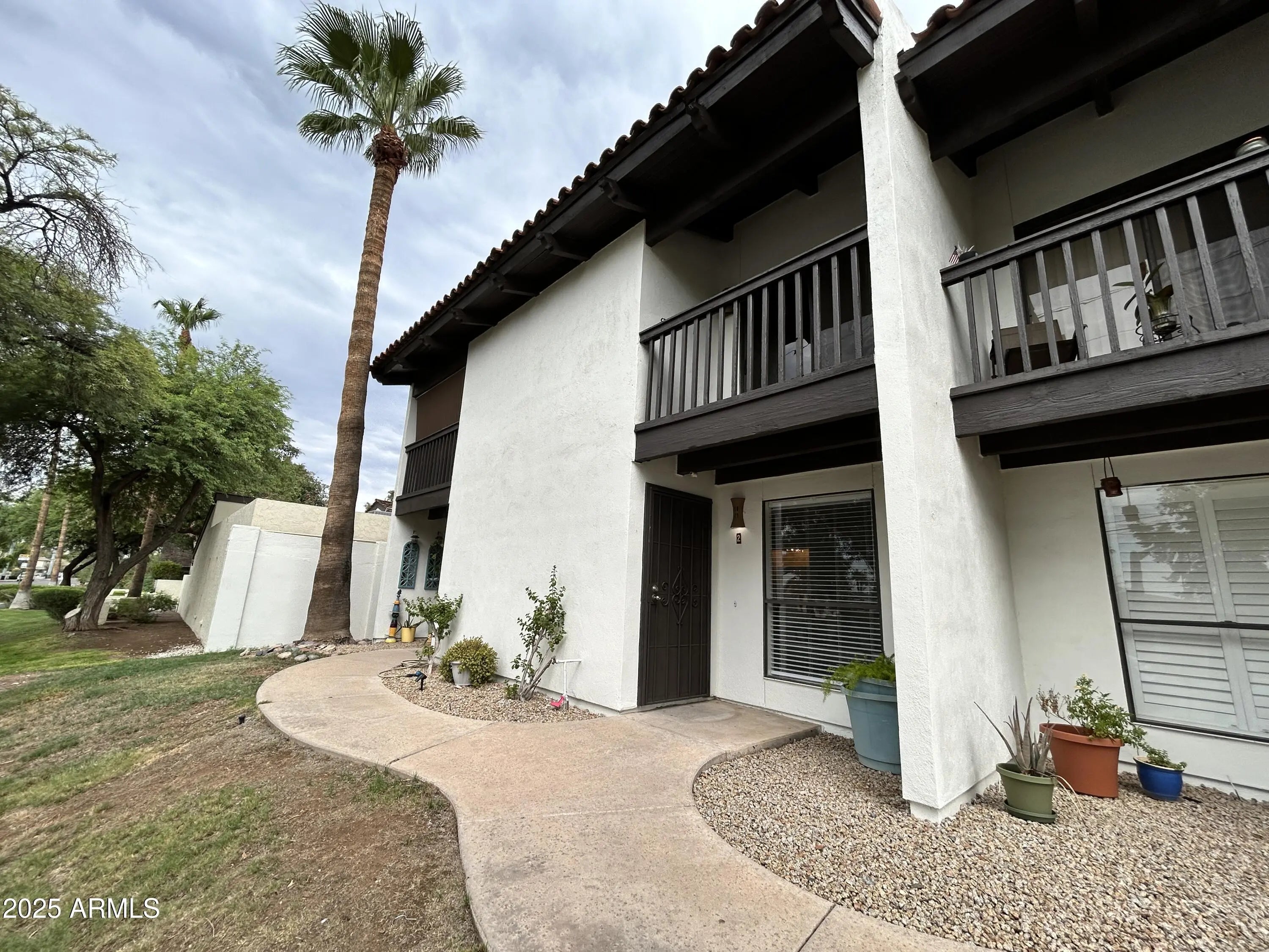 Photo of Listing #6930707