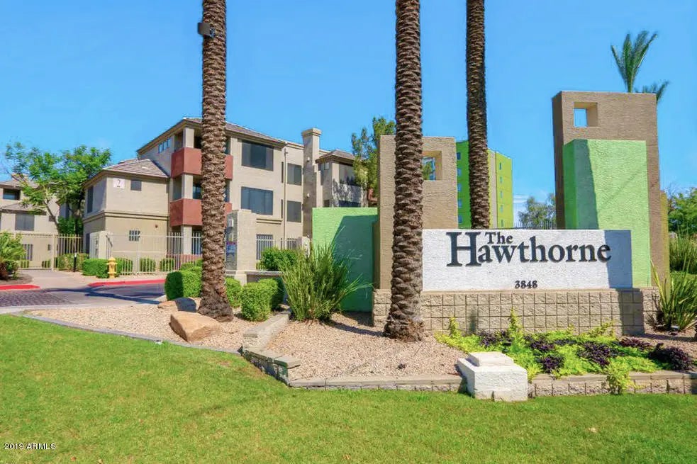 Photo of Listing #6930727