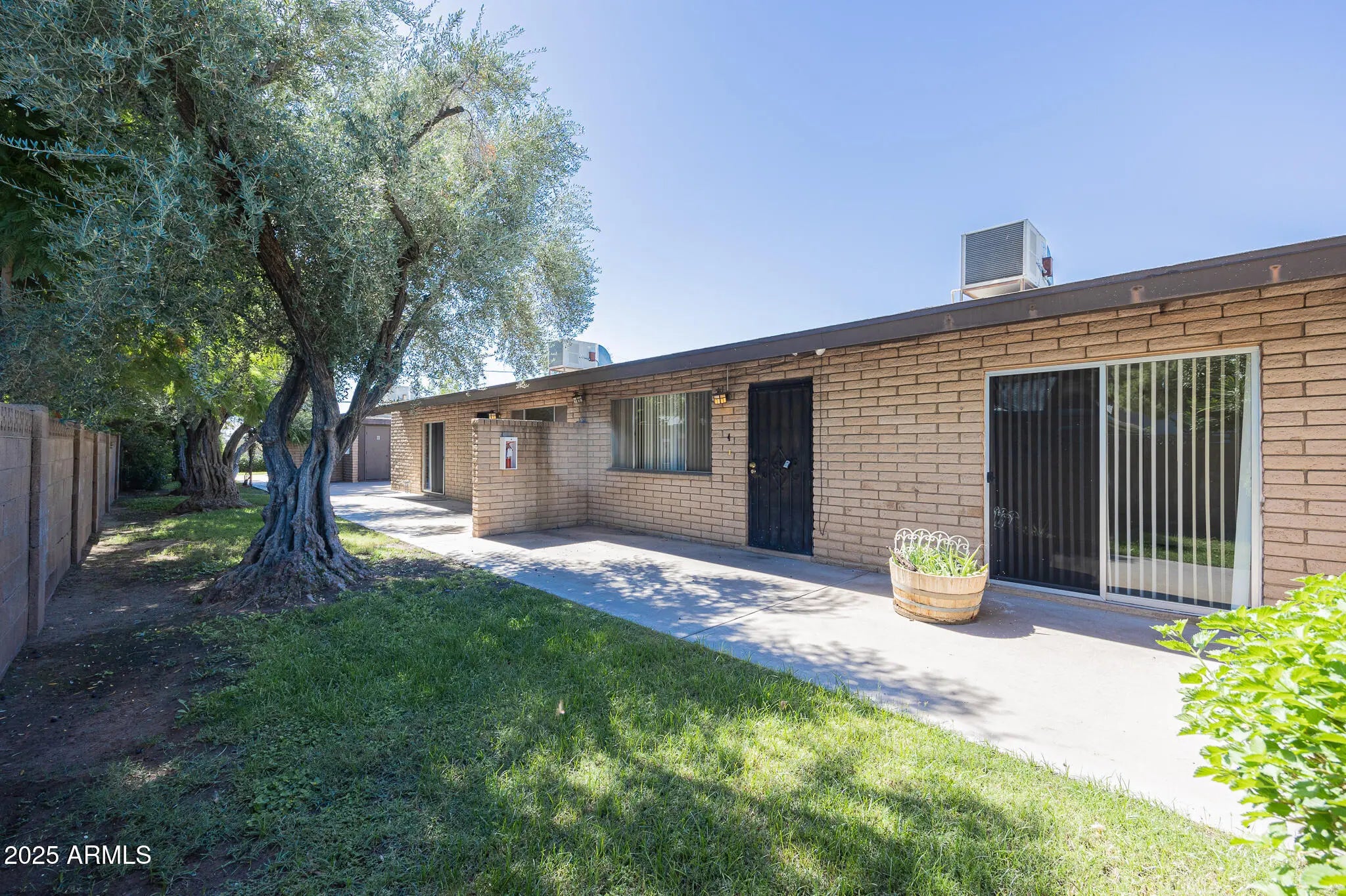 Photo of Listing #6930560