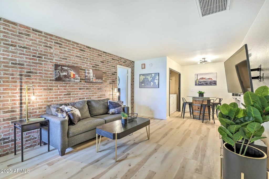 726 S Nebraska Street (unit 148), Chandler