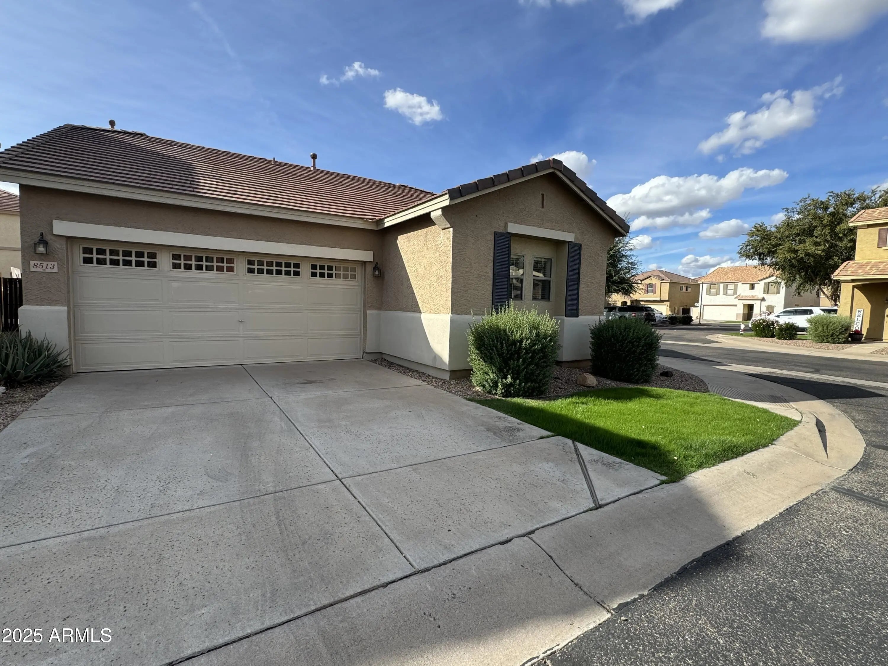 Photo of Listing #6930487