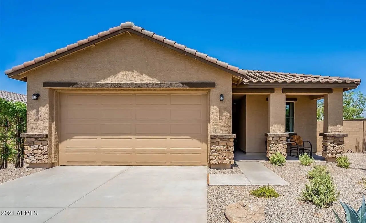 Photo of Listing #6930668