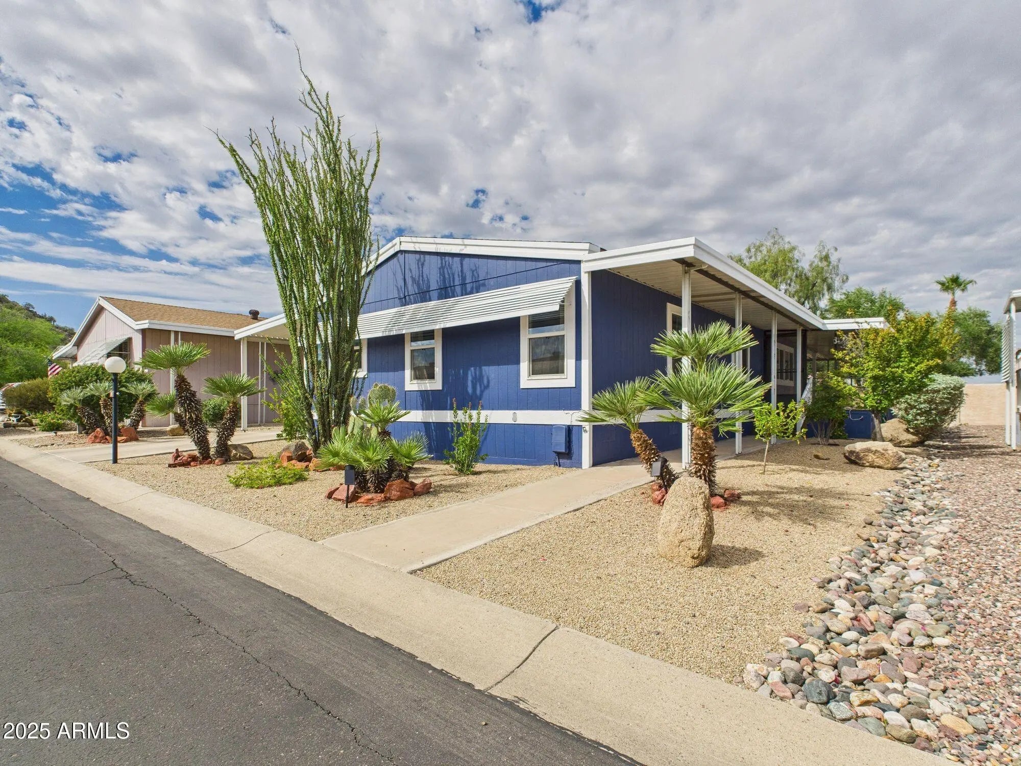 Photo of Listing #6931655