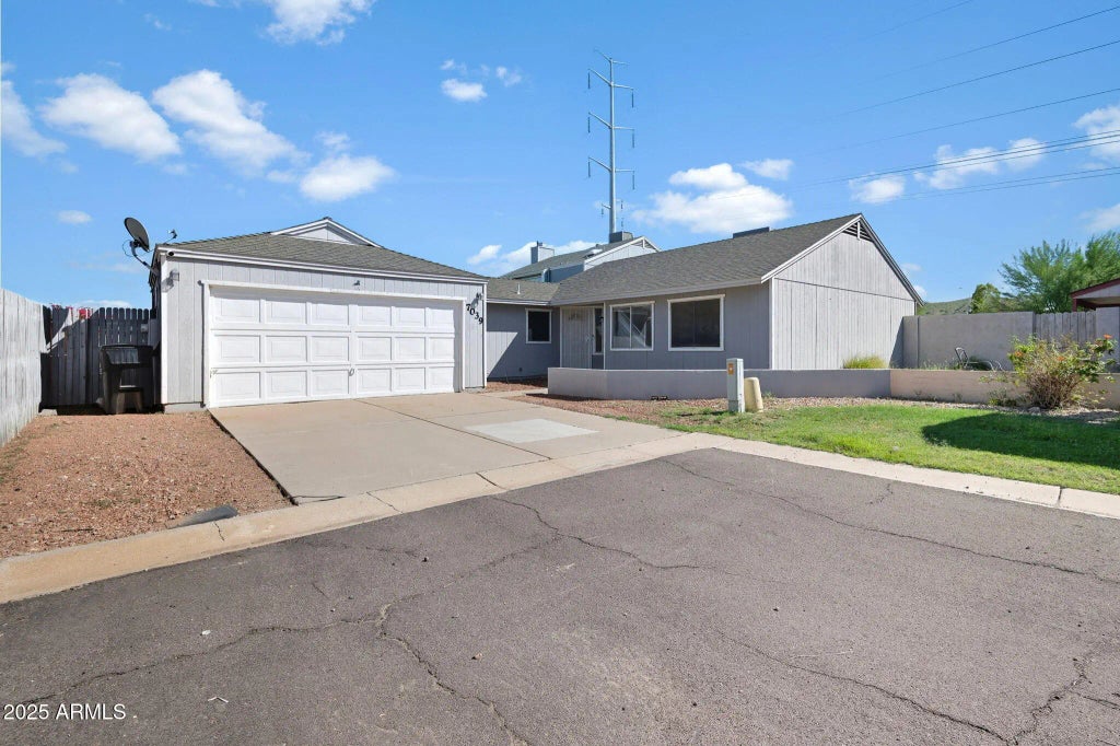7039 S 41st Place, Phoenix