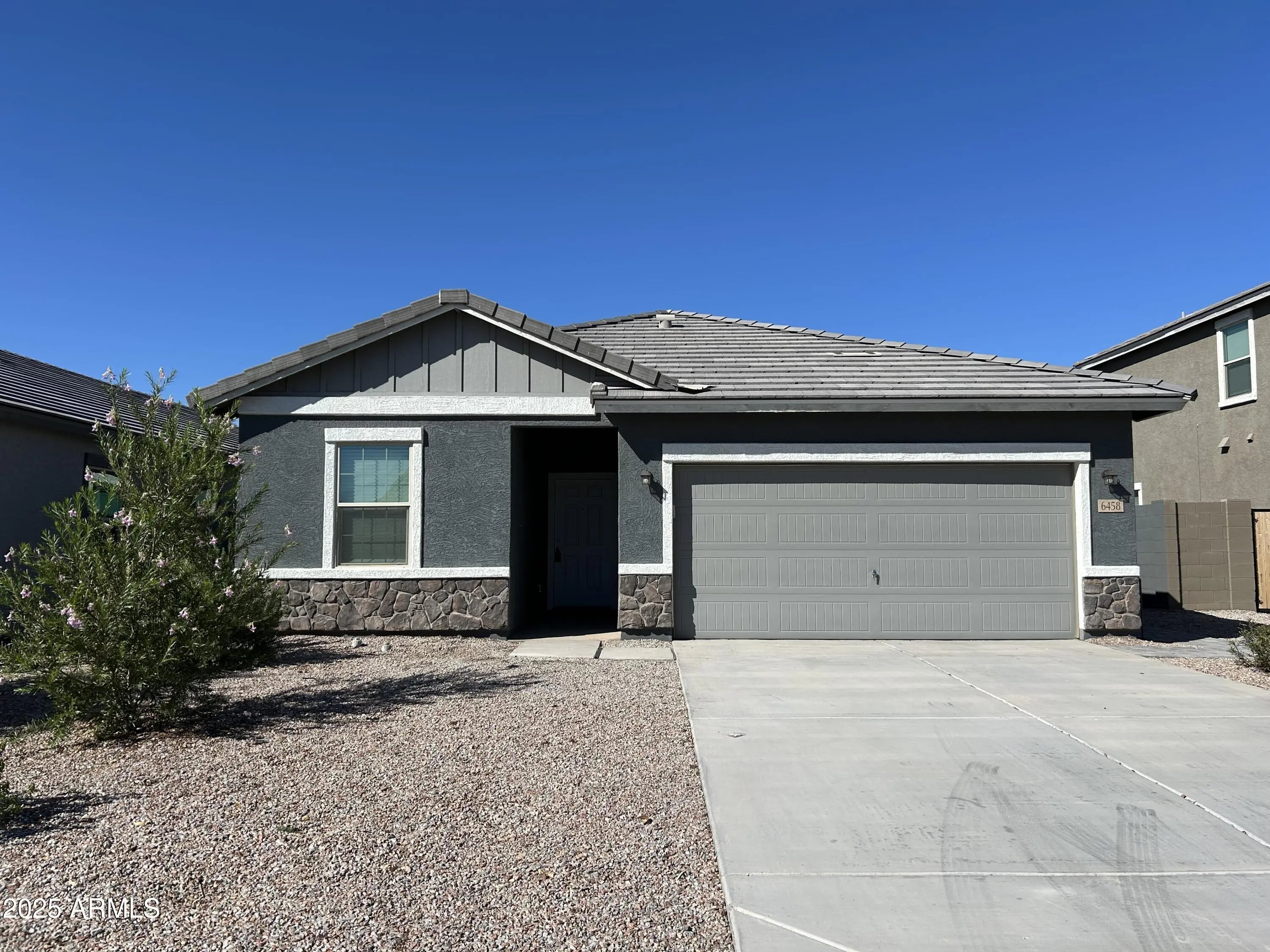 Photo of Listing #6930862