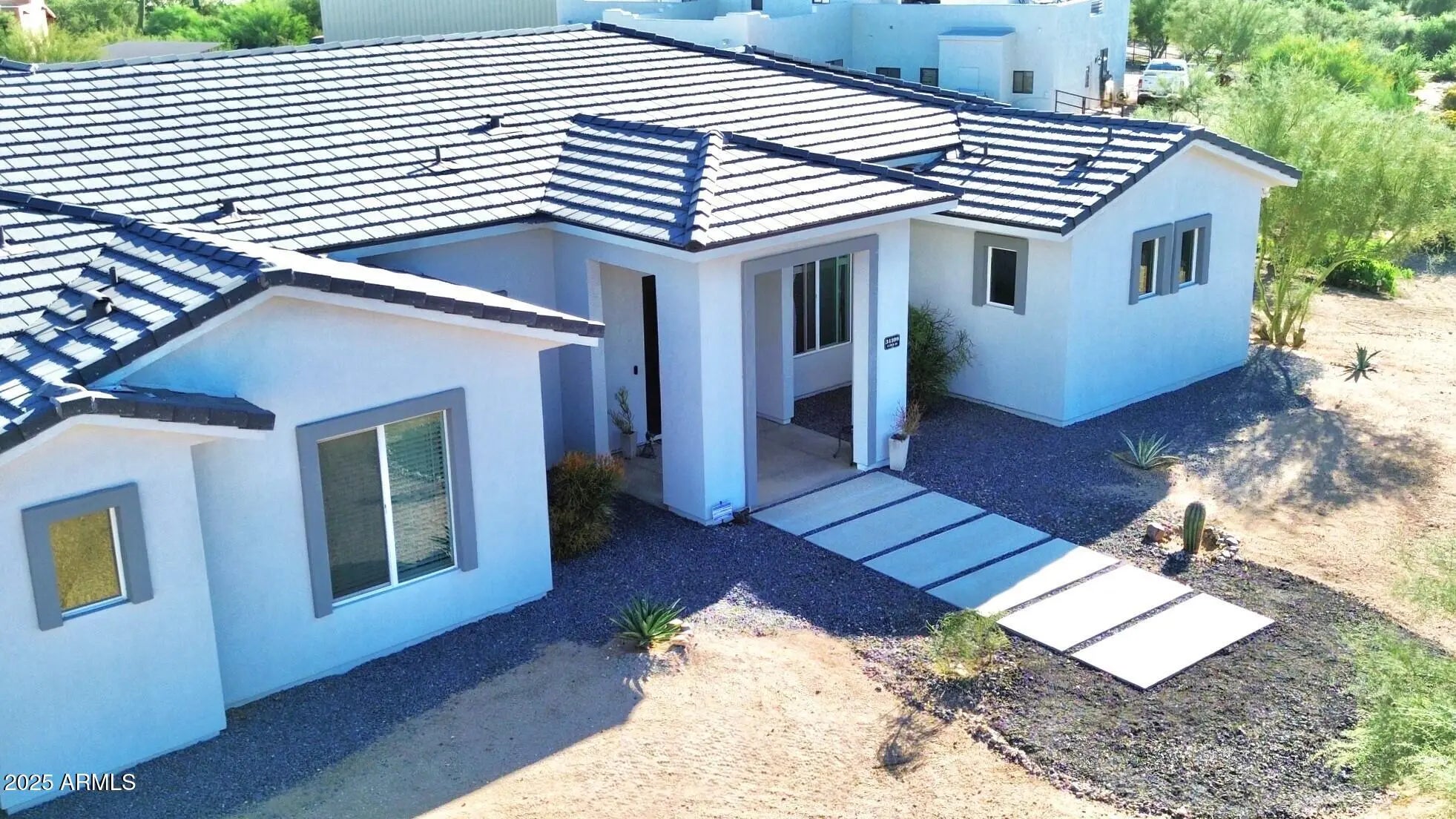 Photo of Listing #6930857