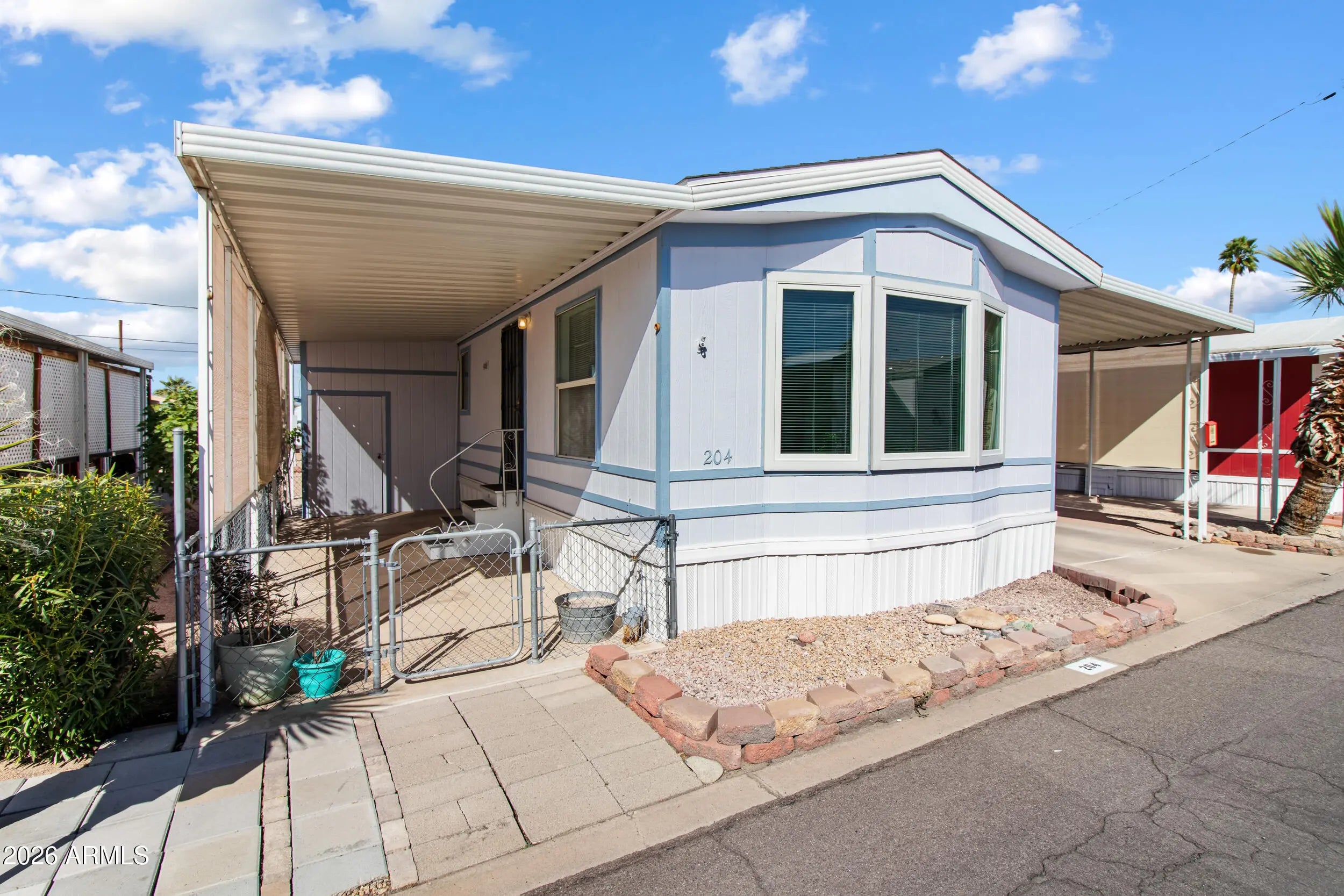 Photo of Listing #6931293