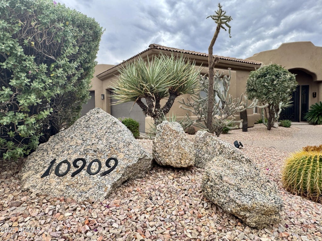 10909 E Quarry Trail, Scottsdale