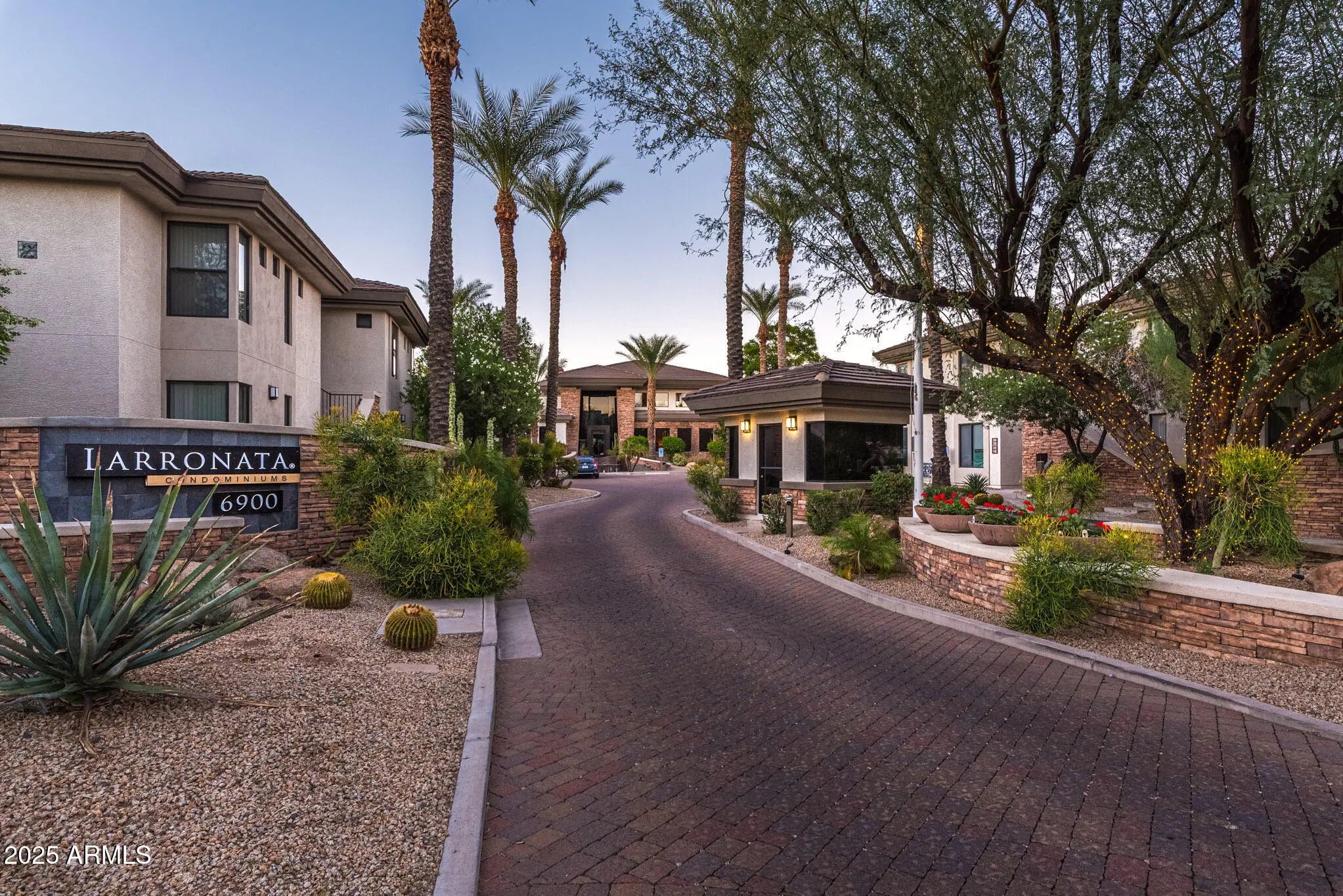 Photo of Listing #6931924