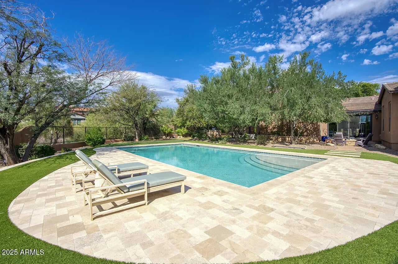 Photo of Listing #6931560