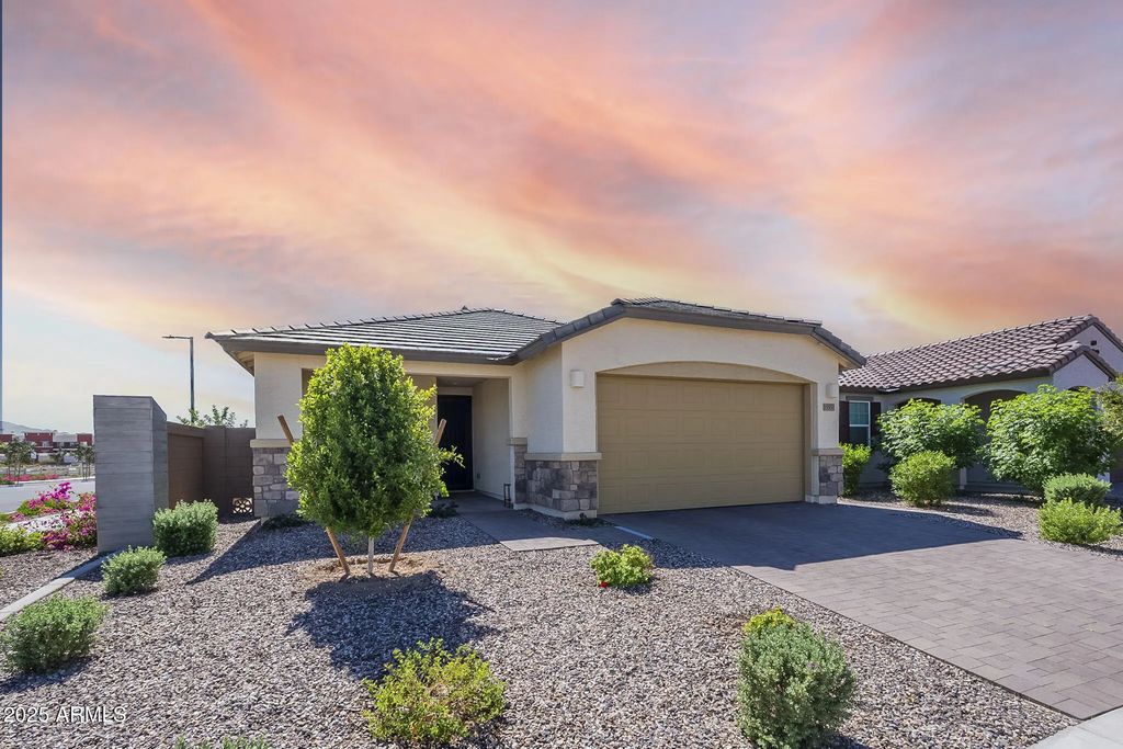 15551 W Kendall Street, Goodyear