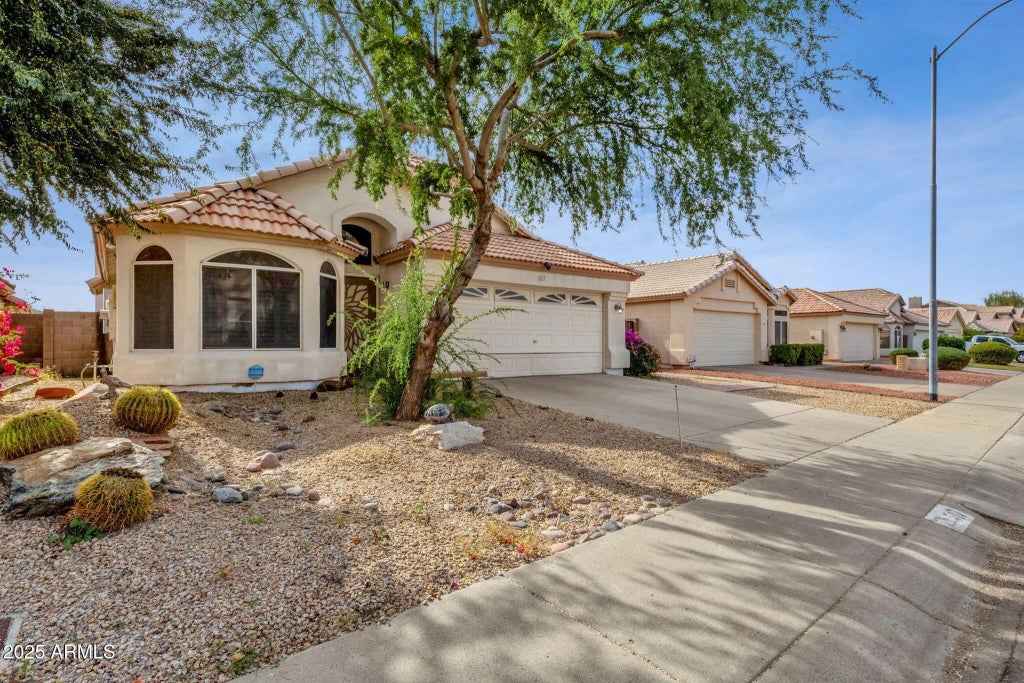 517 W Aire Libre Avenue, Phoenix