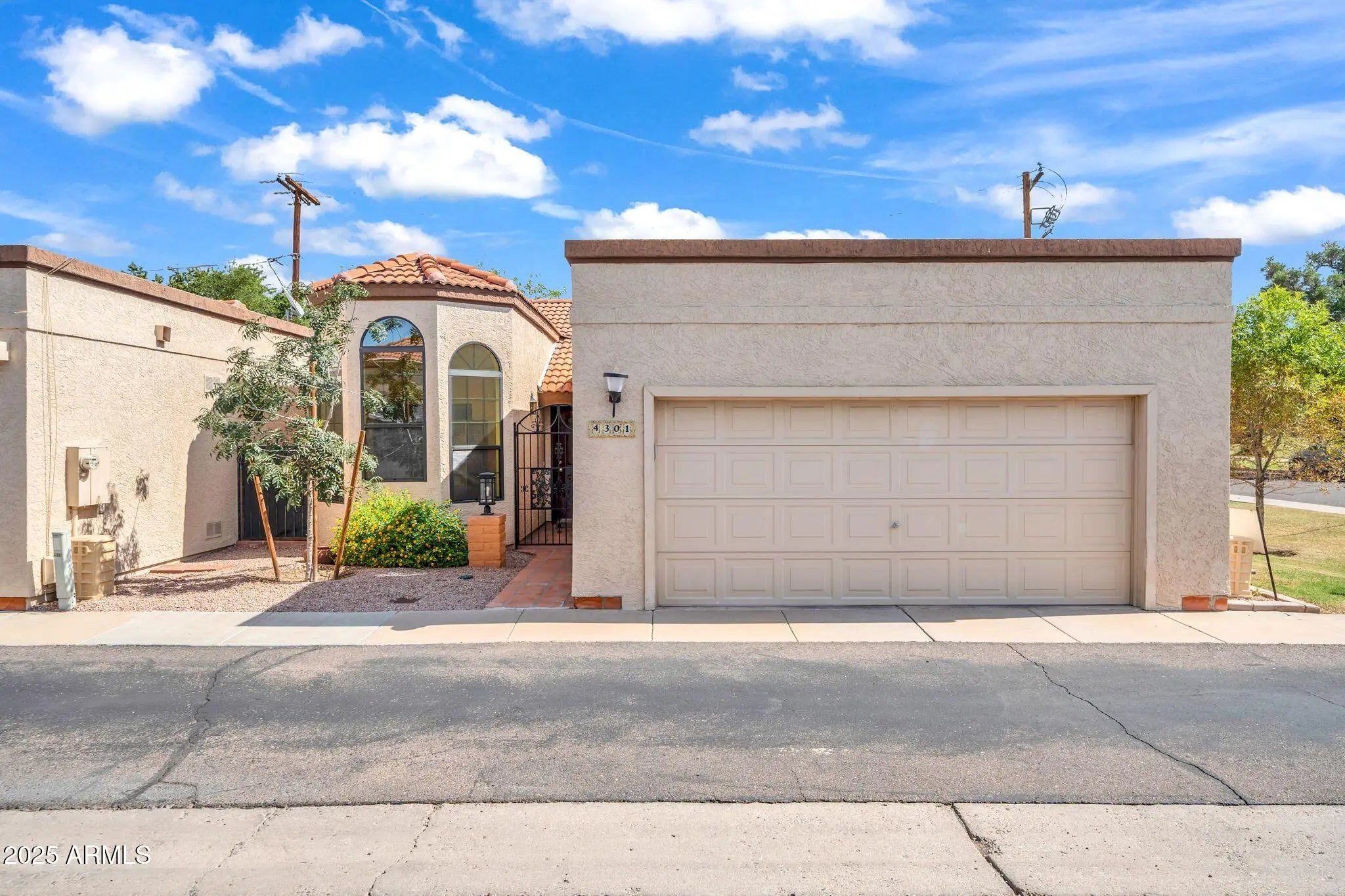 Photo of Listing #6931395