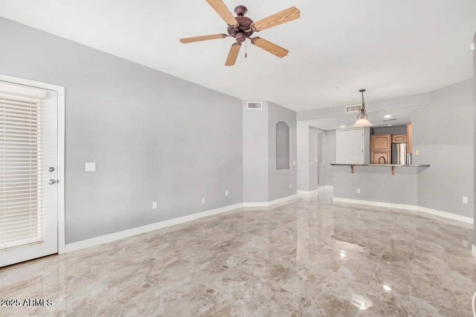 Photo of Listing #6931364