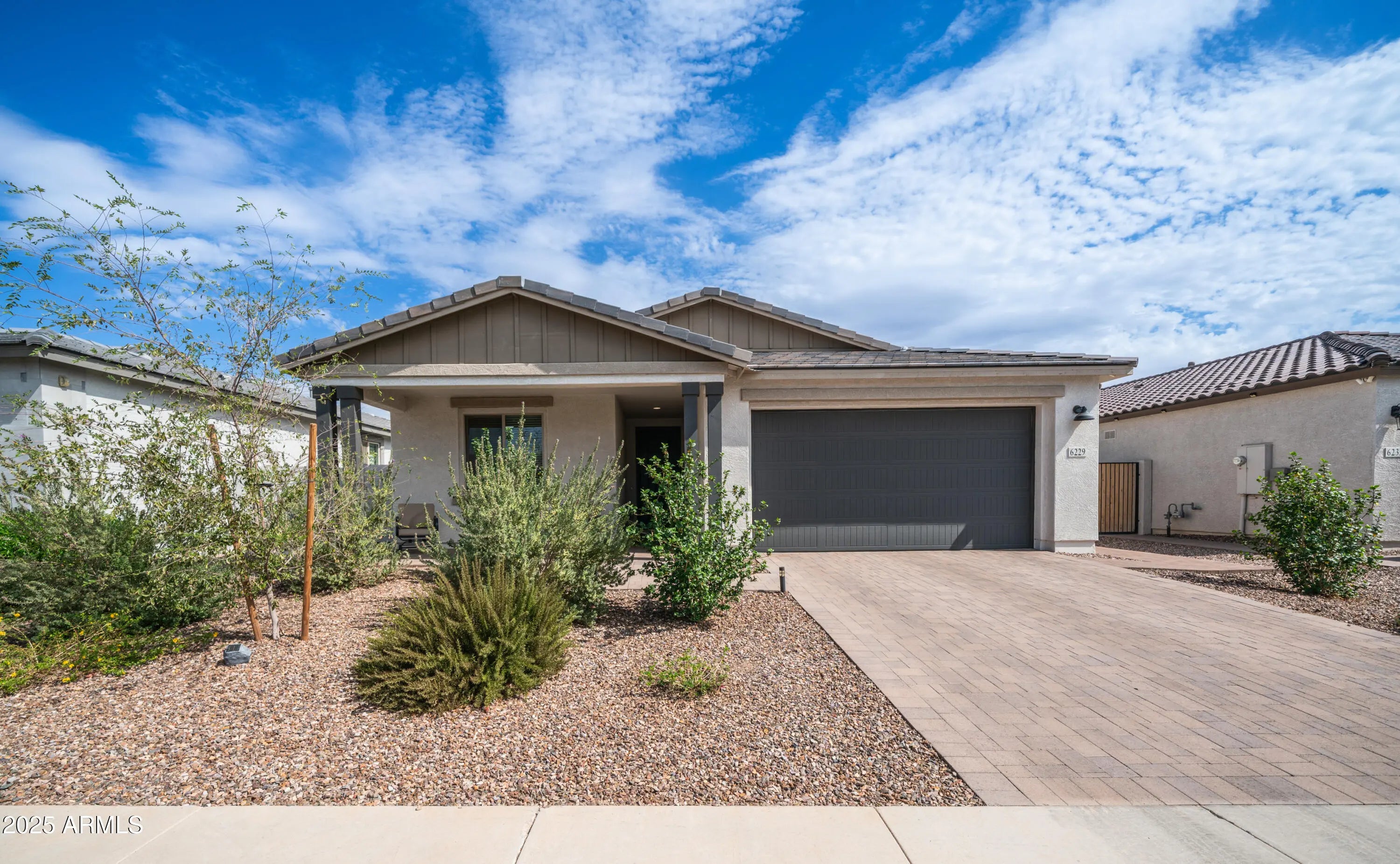 Photo of Listing #6931906