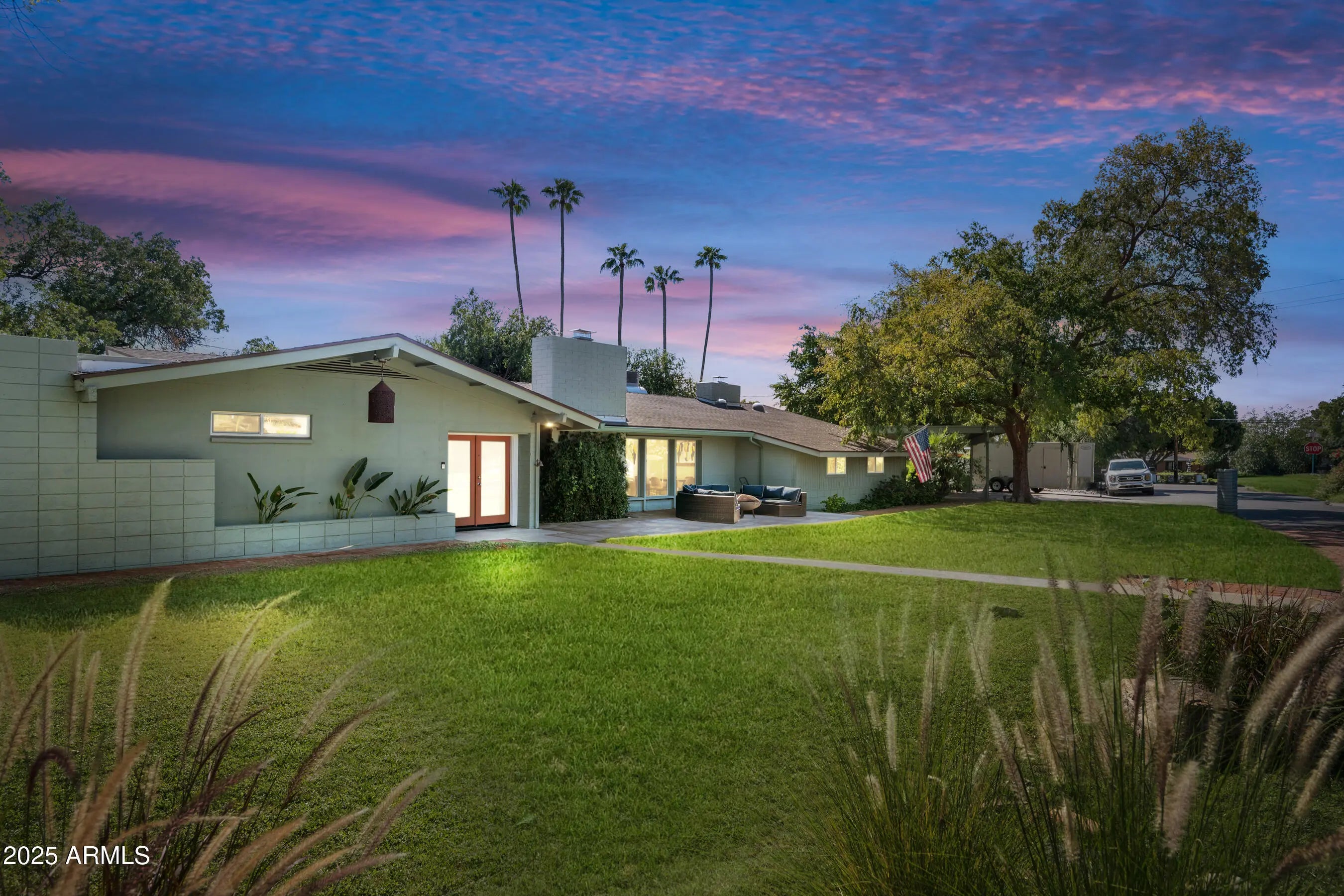 Photo of Listing #6935912