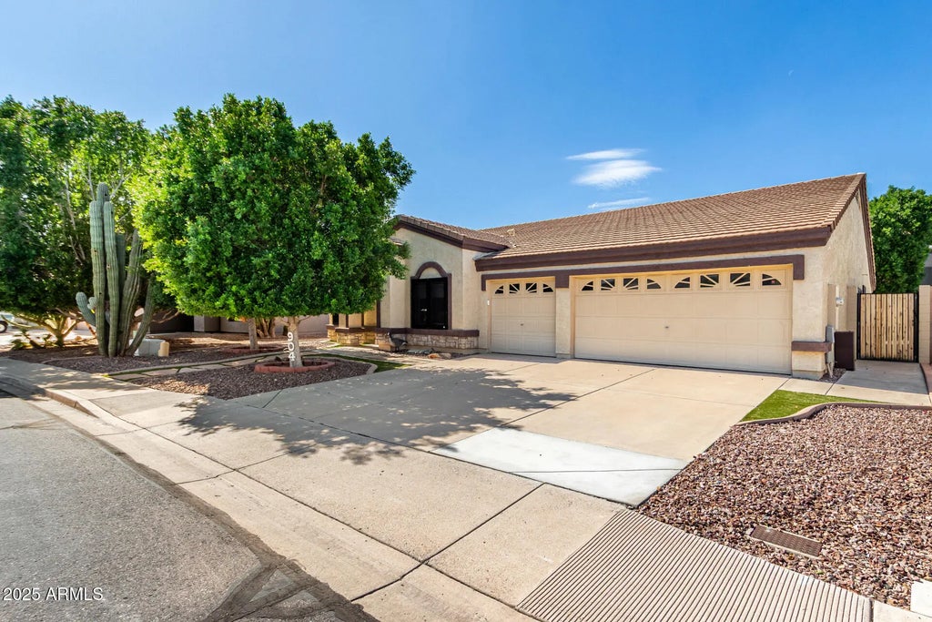 904 S 105th Street, Mesa