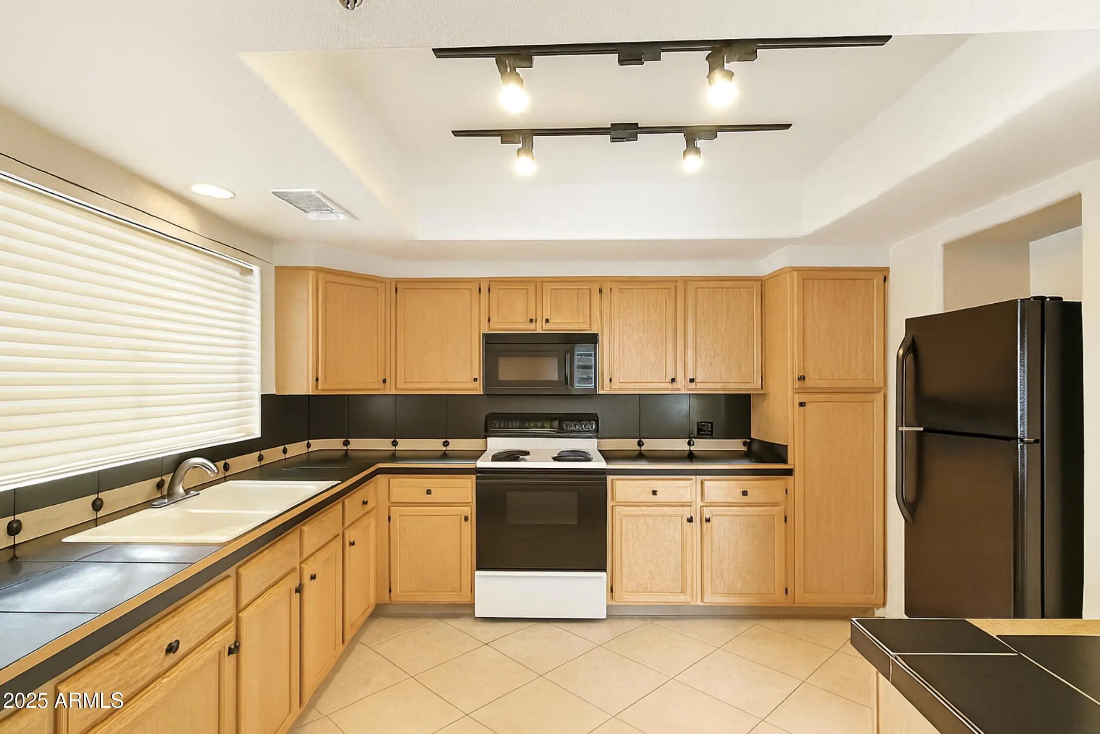 Photo of Listing #6931678