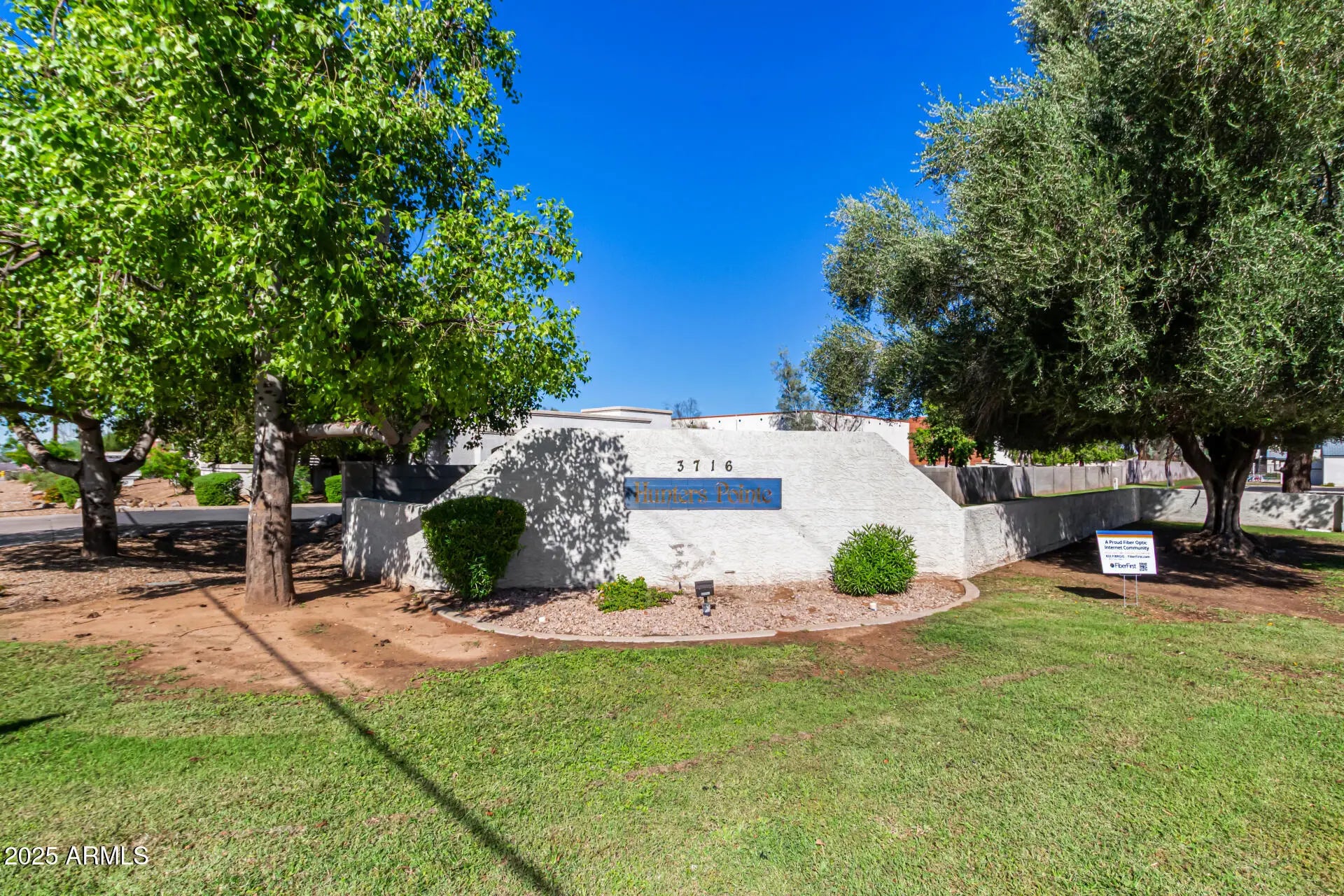 Photo of Listing #6931557