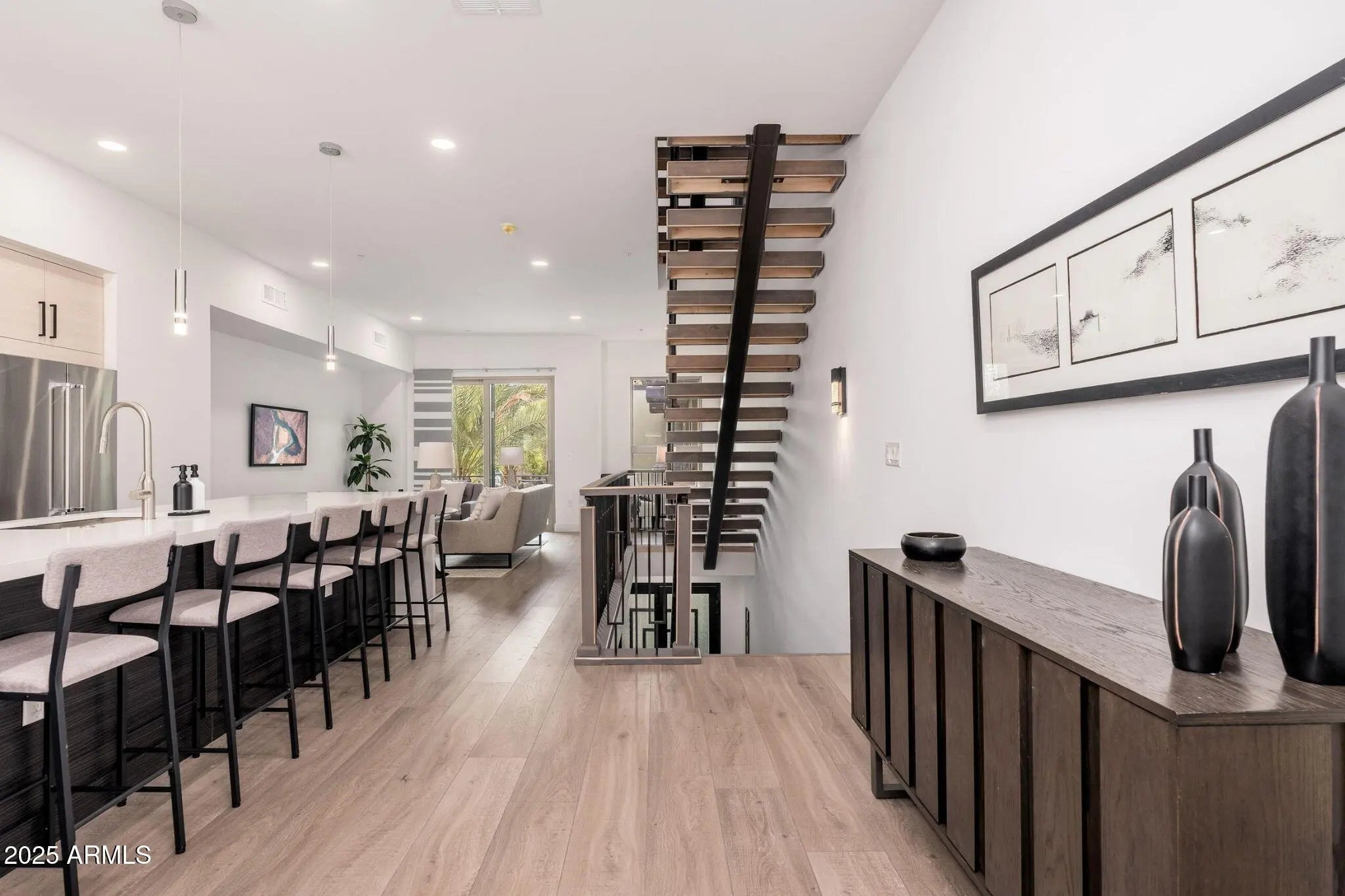 Photo of Listing #6933462