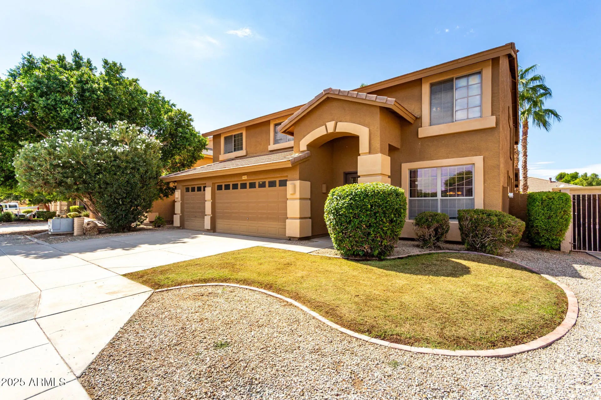 Photo of Listing #6931713