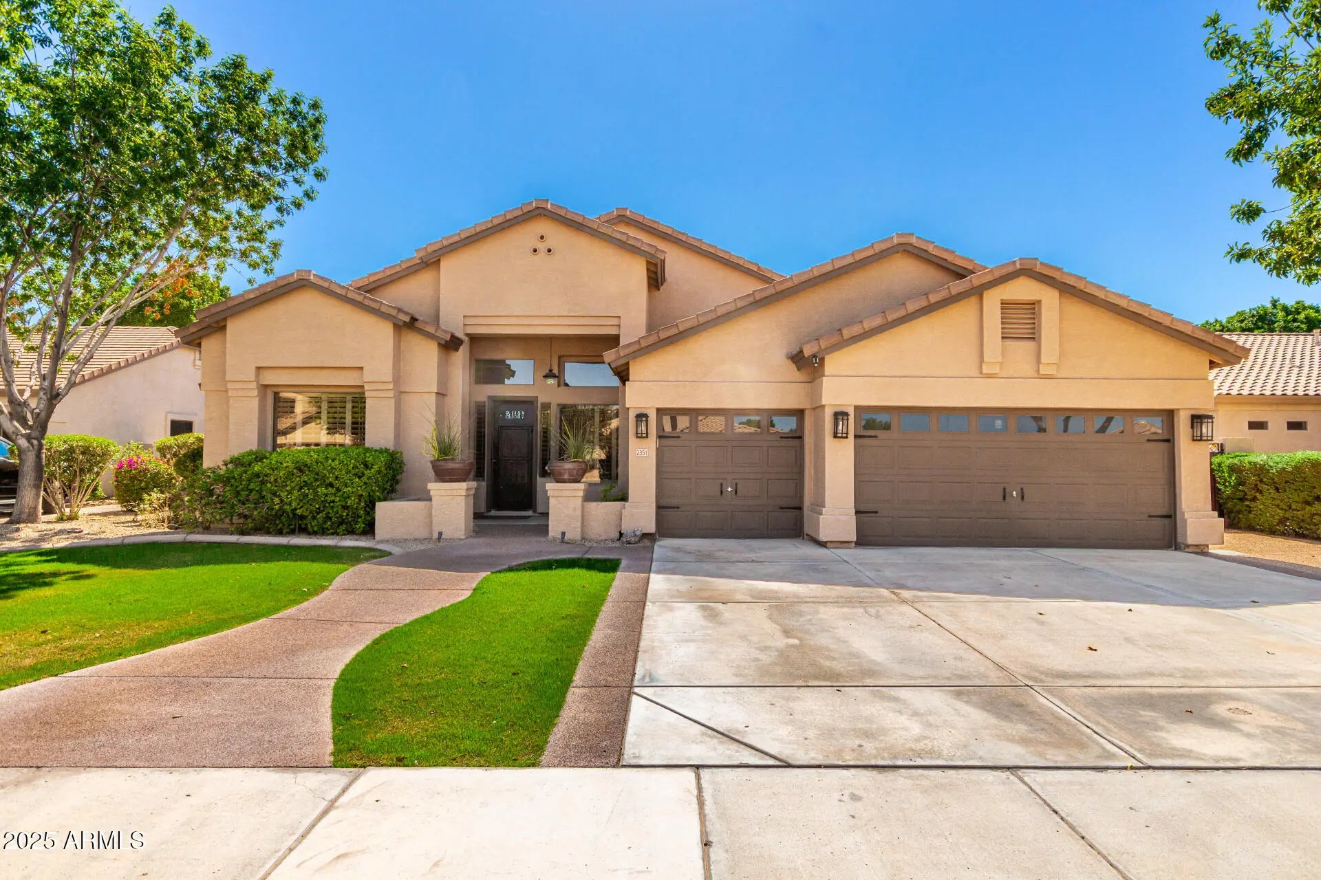 Photo of Listing #6931665