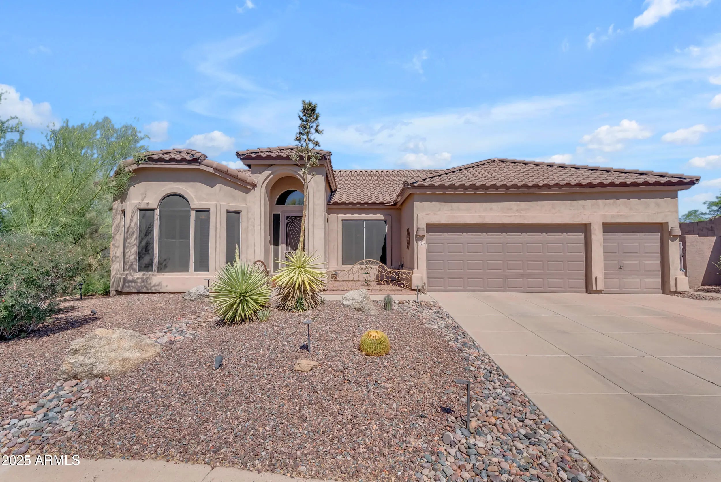 Photo of Listing #6931682