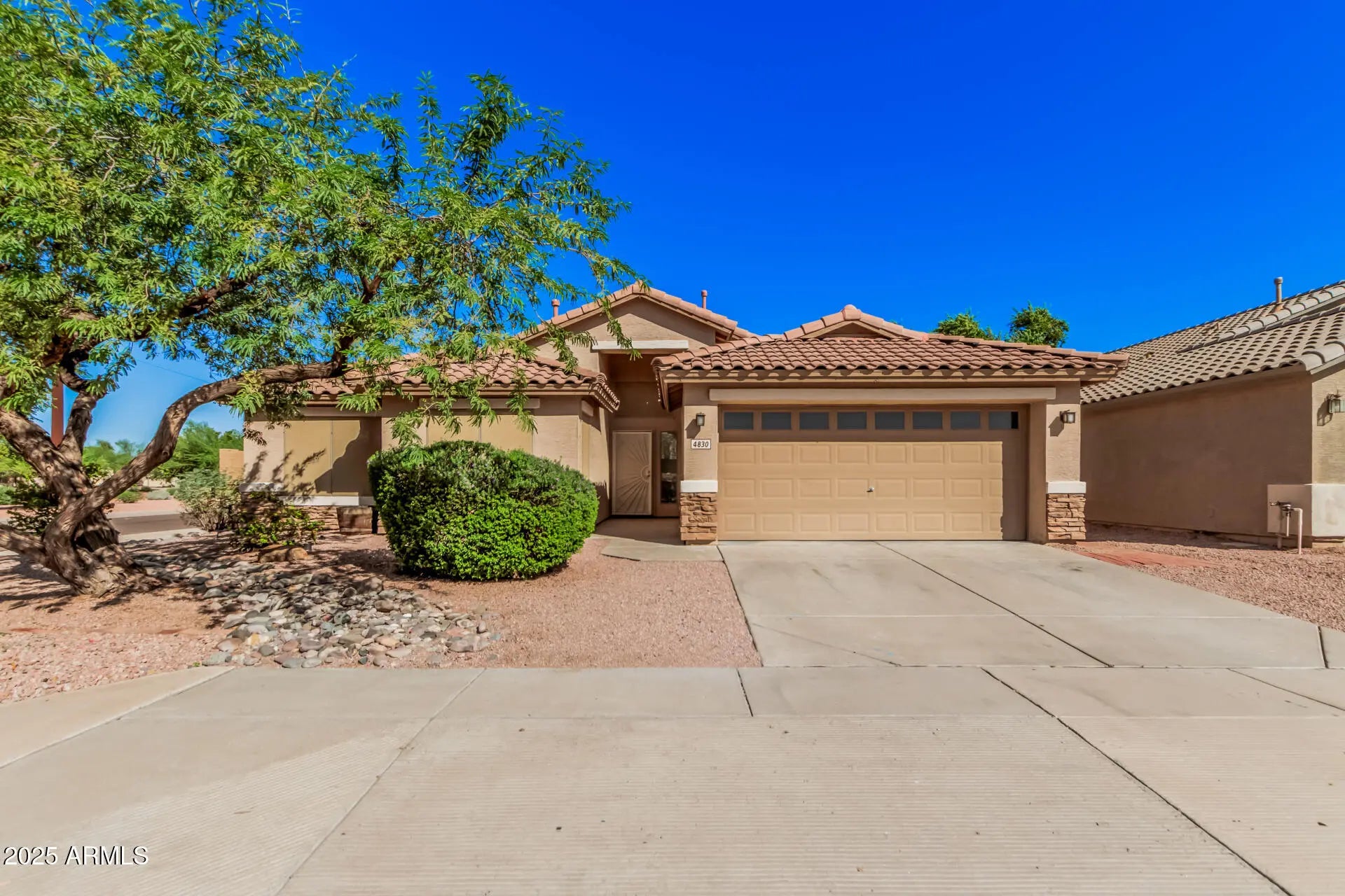 Photo of Listing #6932780