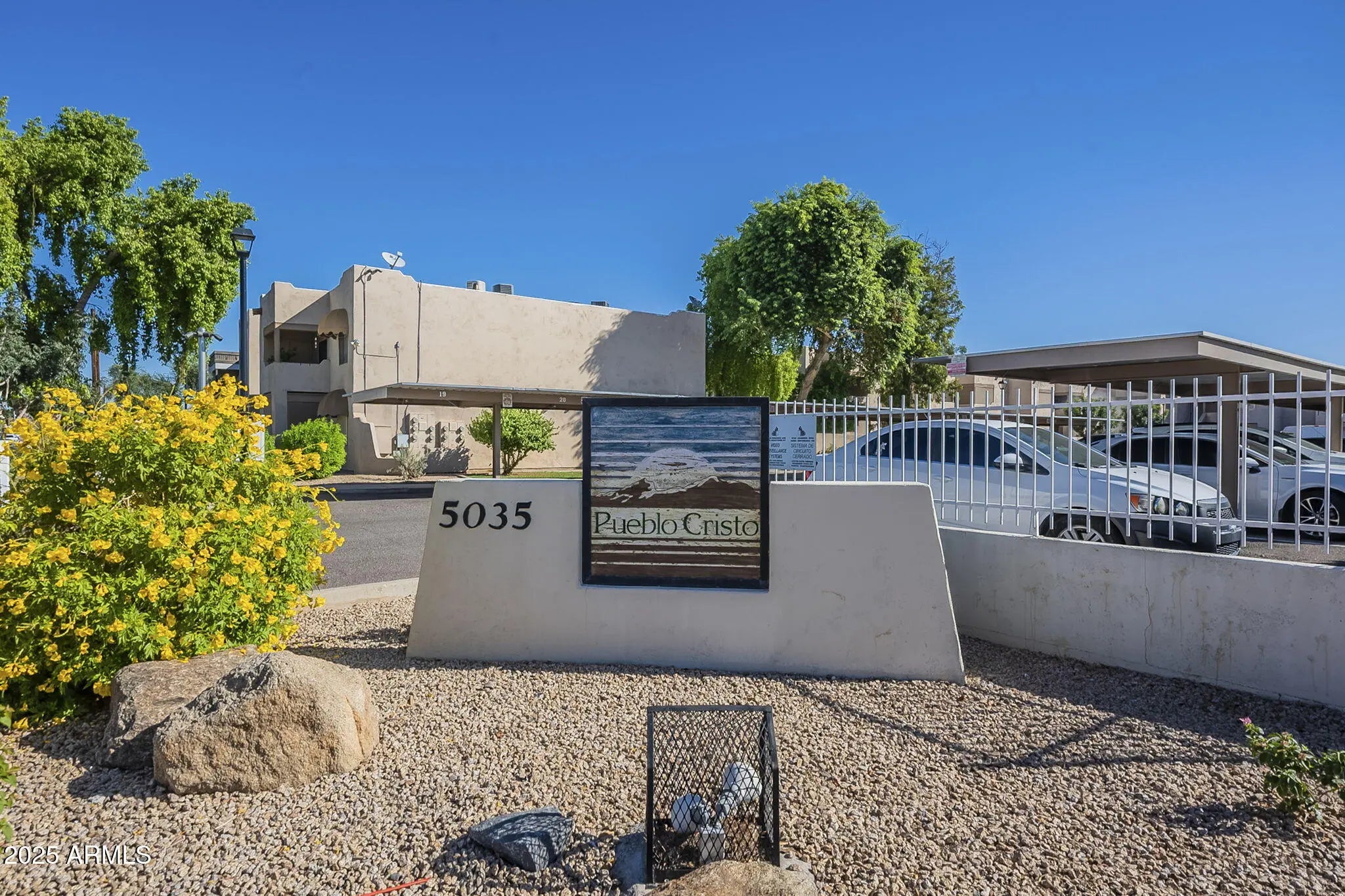 Photo of Listing #6931796