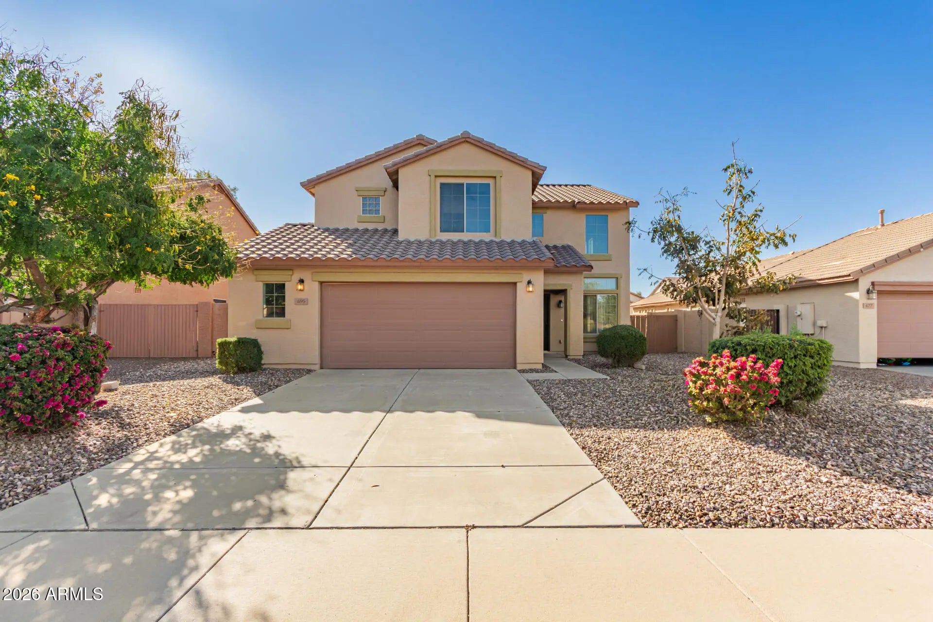 Photo of Listing #6931899