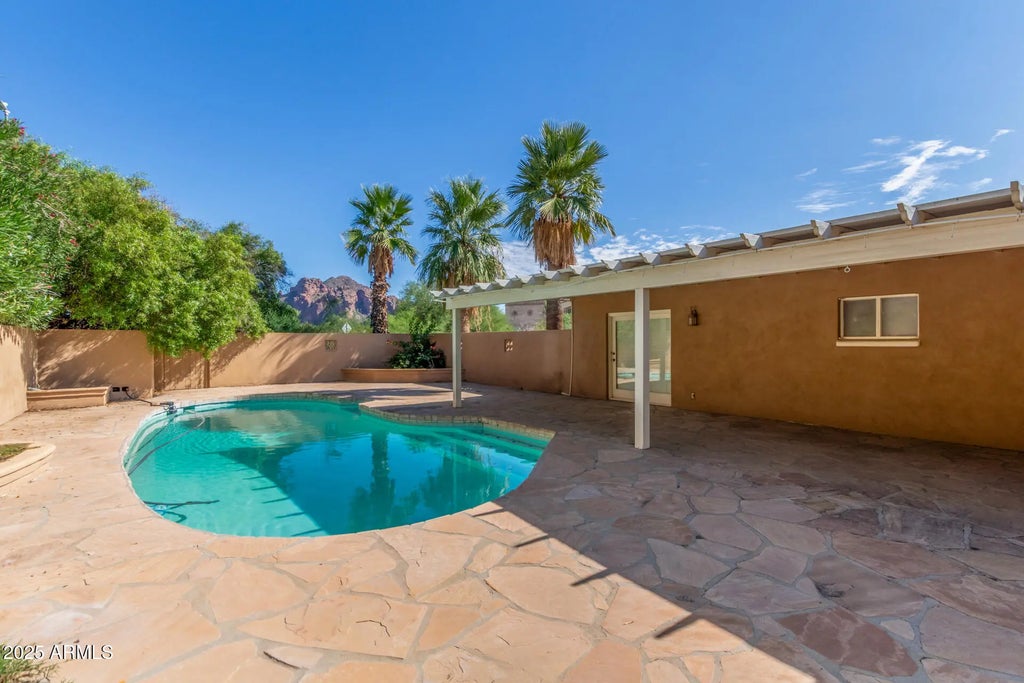 4002 E Mcdonald Drive, Paradise Valley