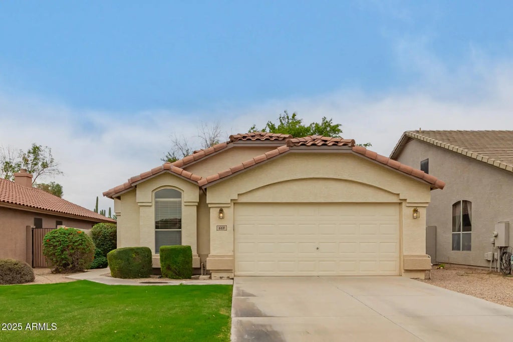 669 E Cathy Drive, Gilbert