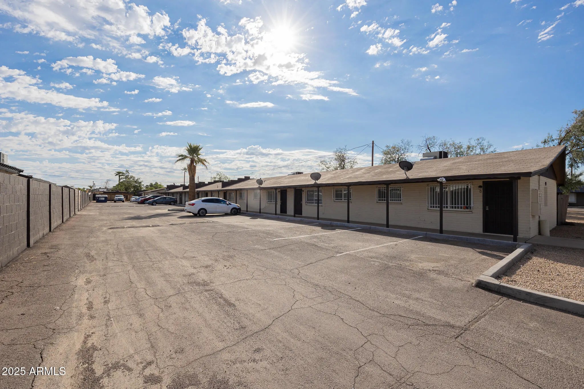 Photo of Listing #6931907