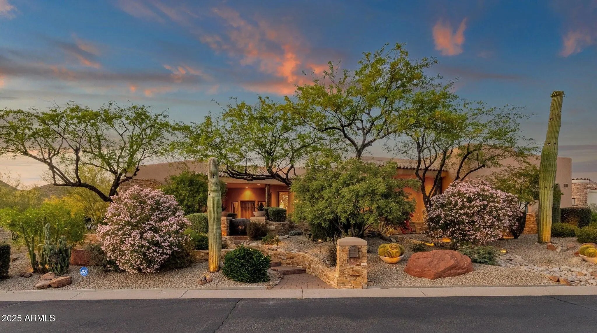 Photo of Listing #6933038