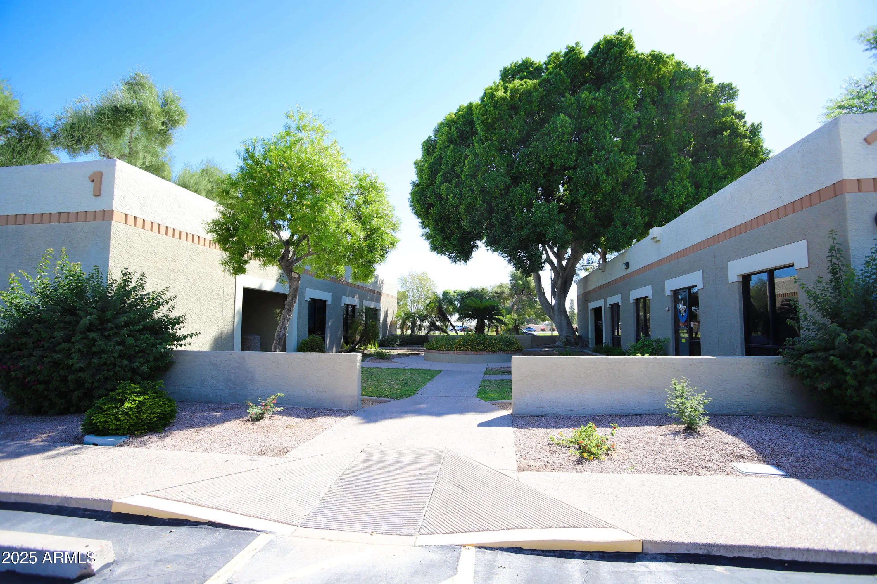 Photo of Listing #6932221