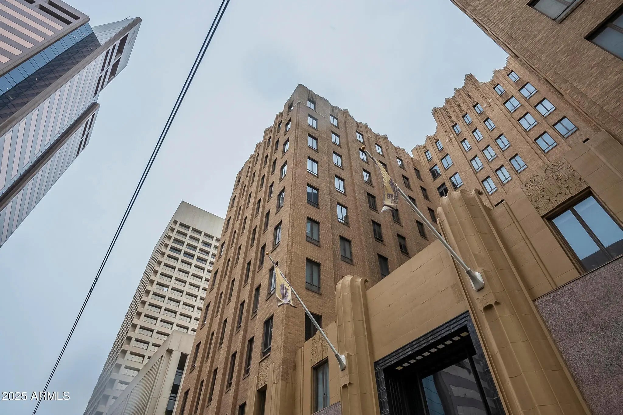 Photo of Listing #6932112