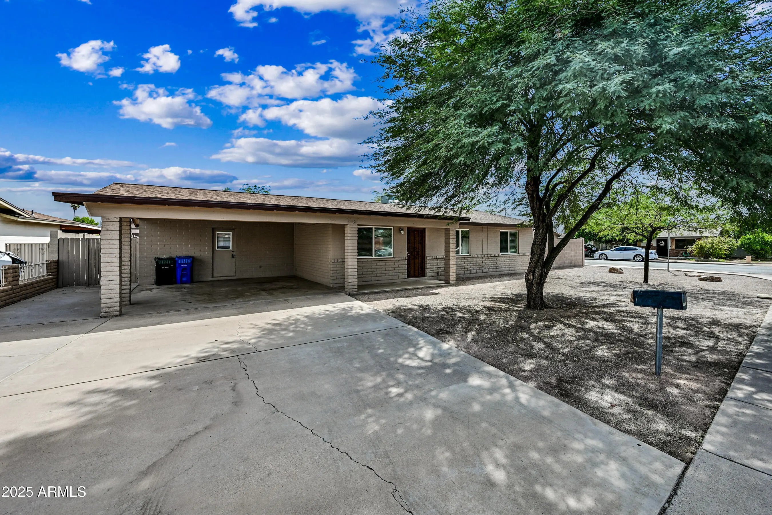 Photo of Listing #6932135