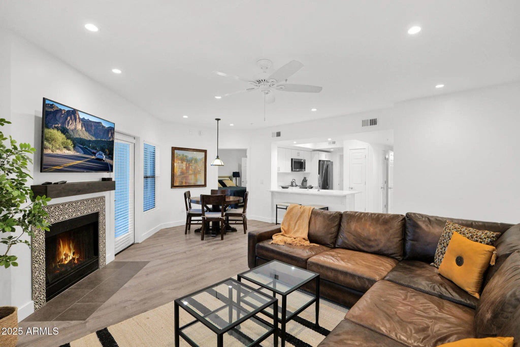 15095 N Thompson Peak Parkway (unit 1050), Scottsdale