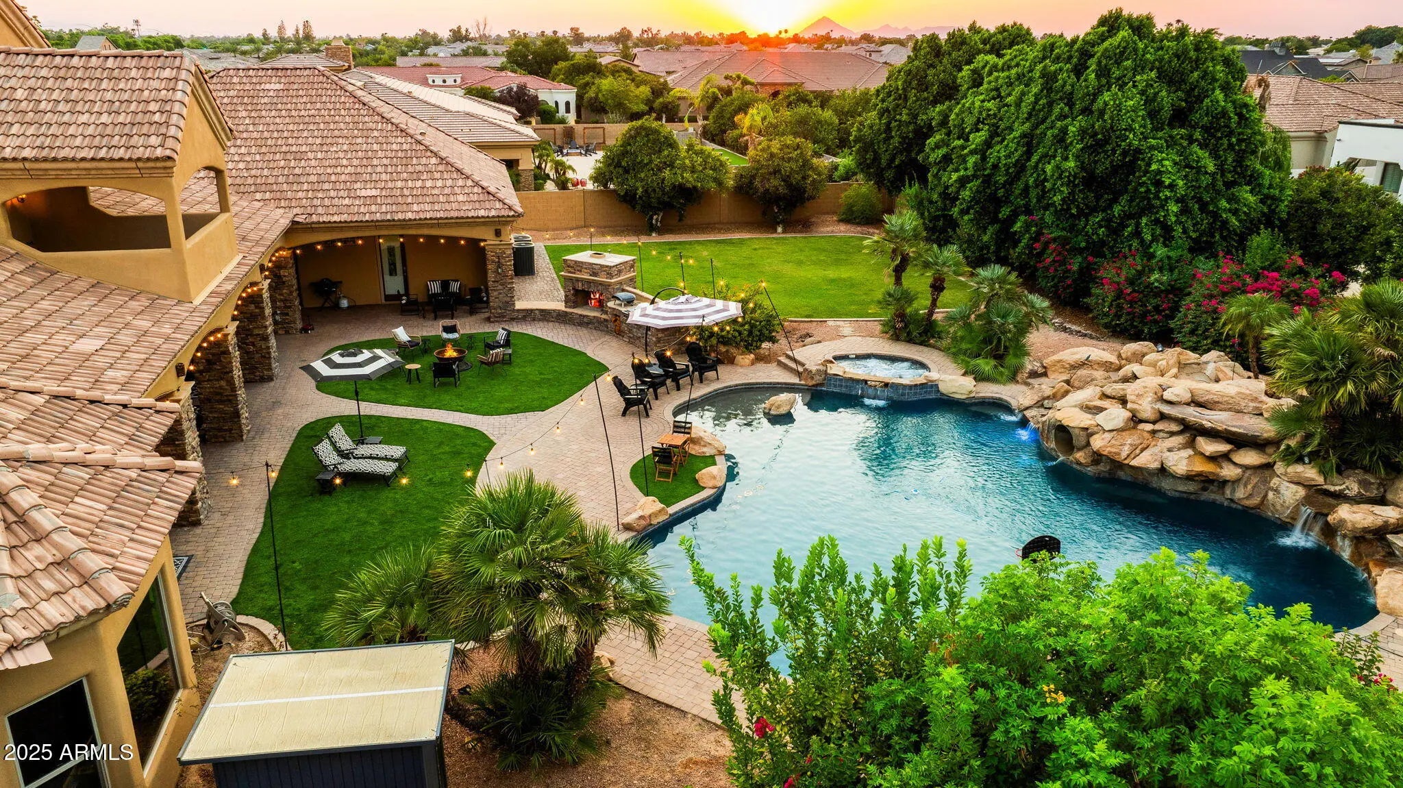 Photo of Listing #6932903