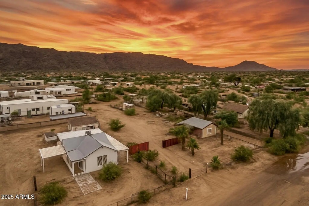 2241 E Desert Lane, Phoenix